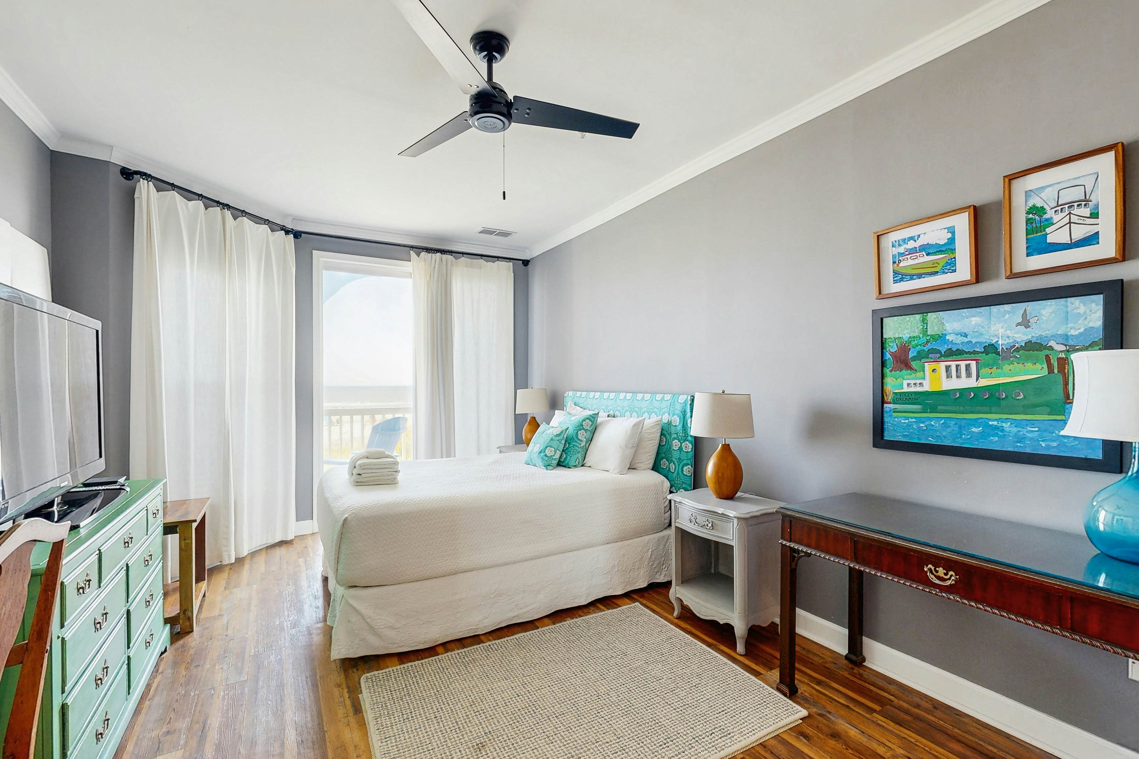 First-floor villa w/beach and ocean views from spacious balcony