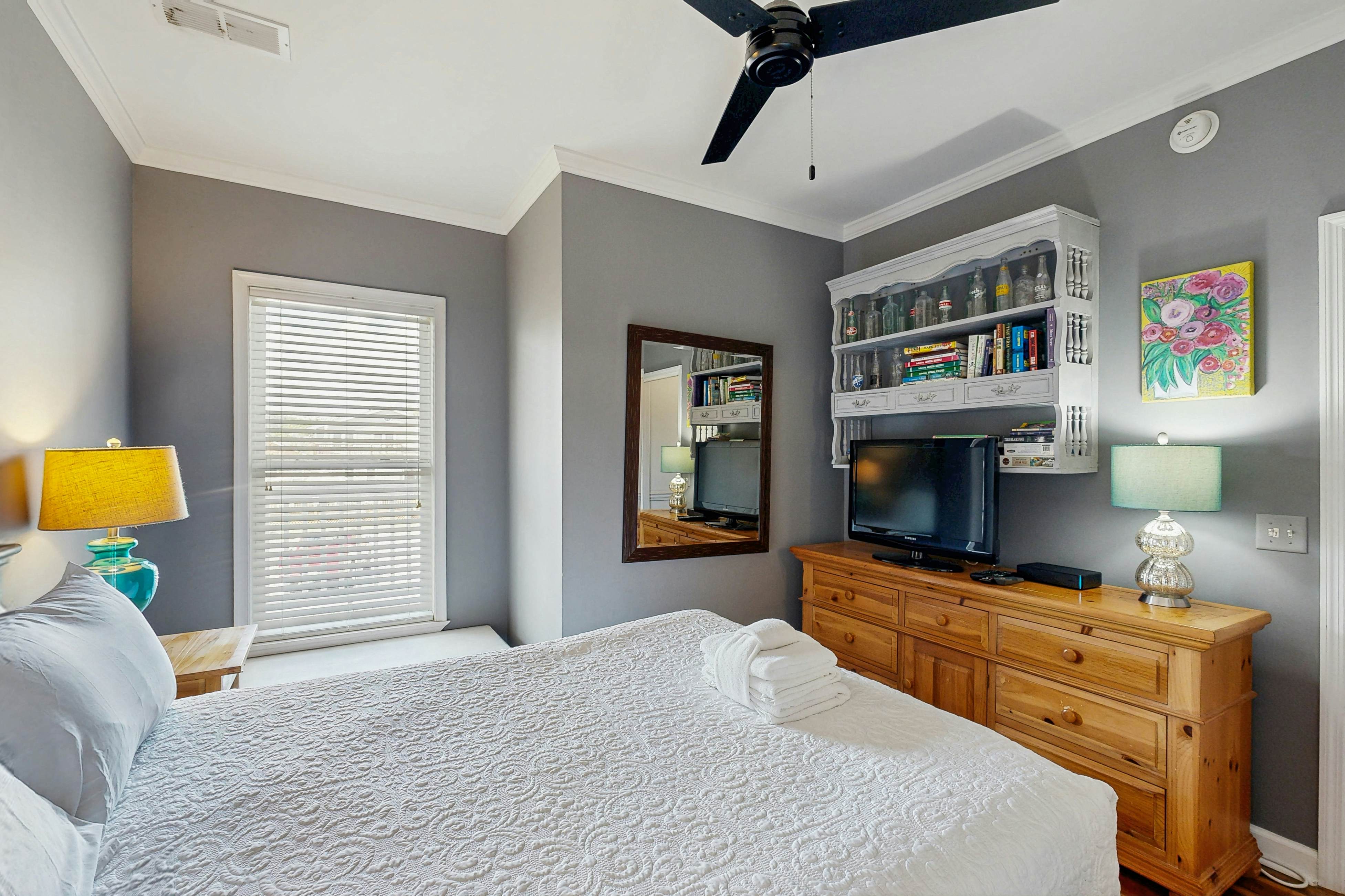 First-floor villa w/beach and ocean views from spacious balcony