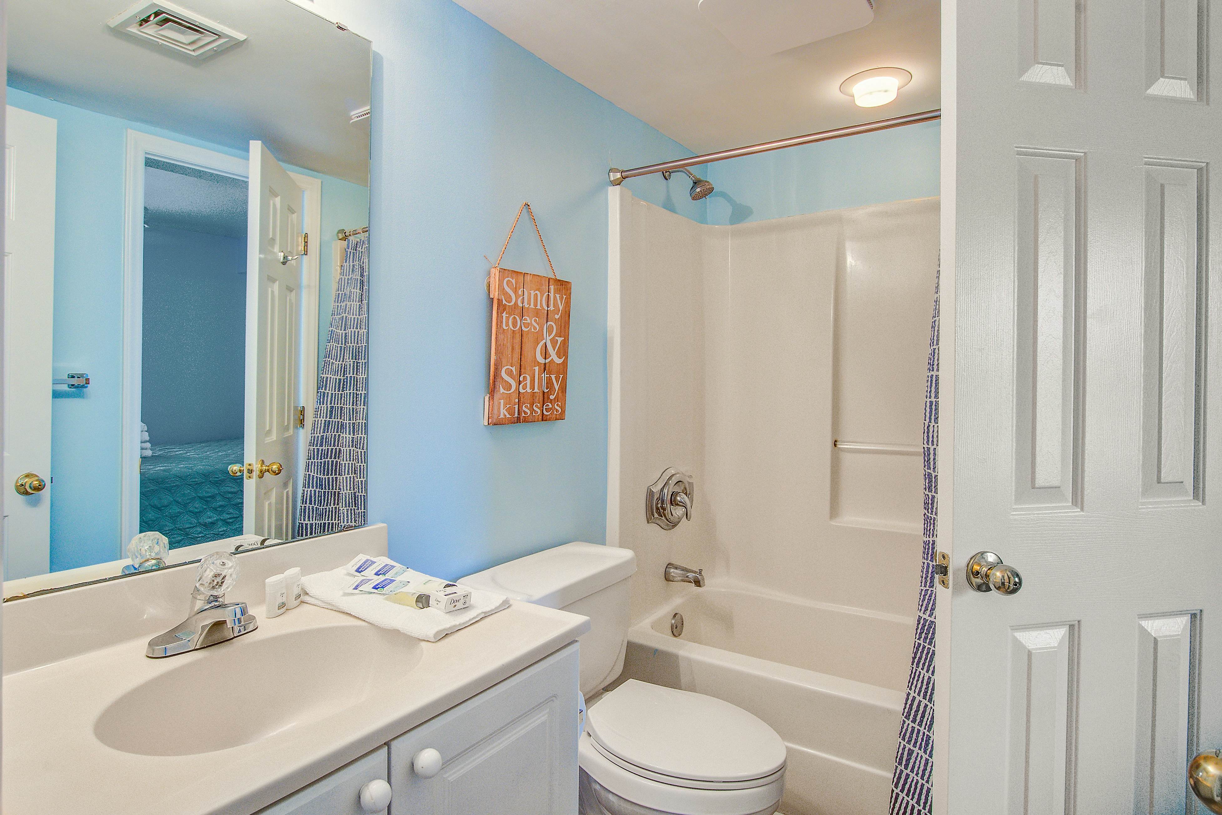 Oceanfront, first-floor villa w/large balcony & shared pool - near the beach