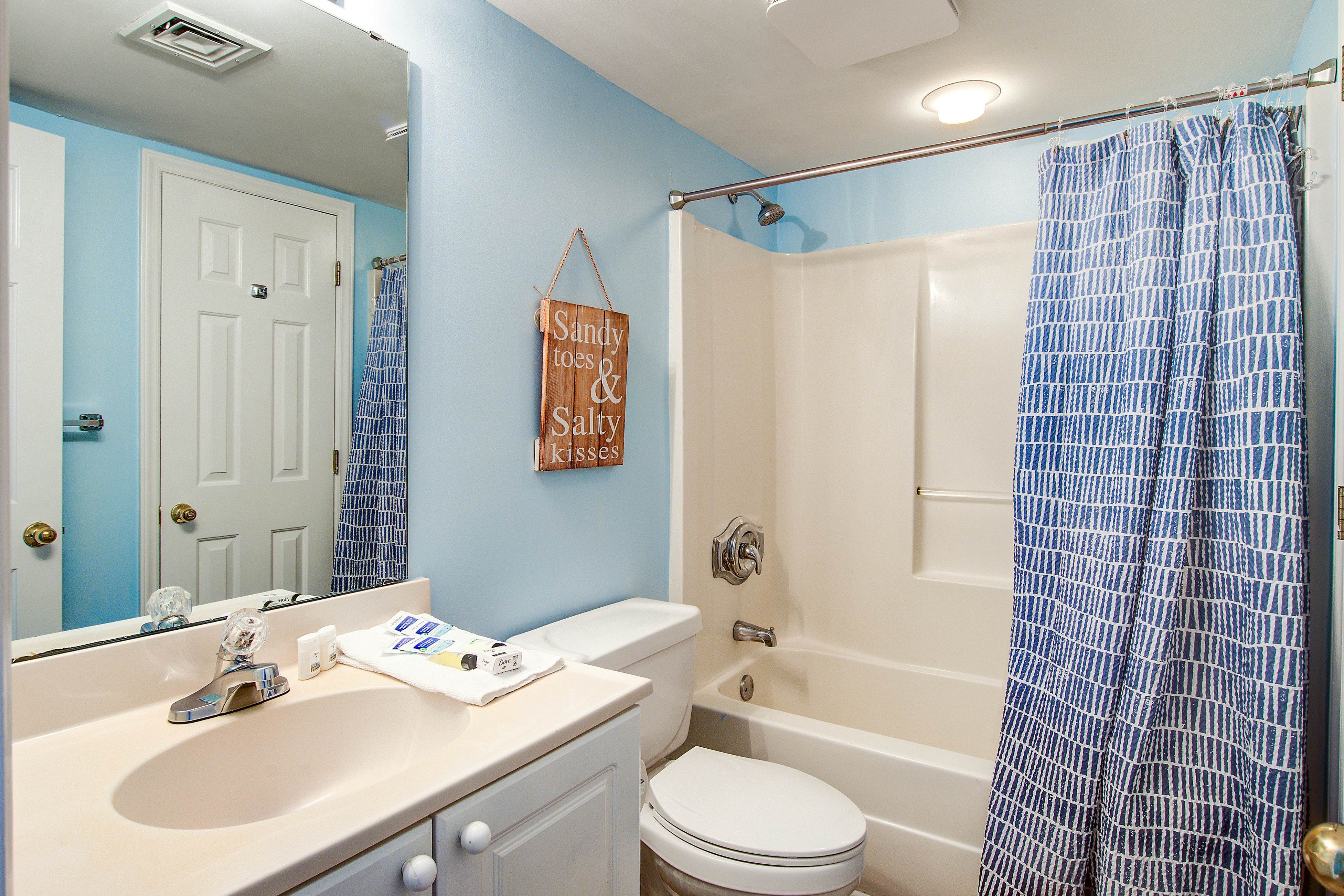 Oceanfront, first-floor villa w/large balcony & shared pool - near the beach