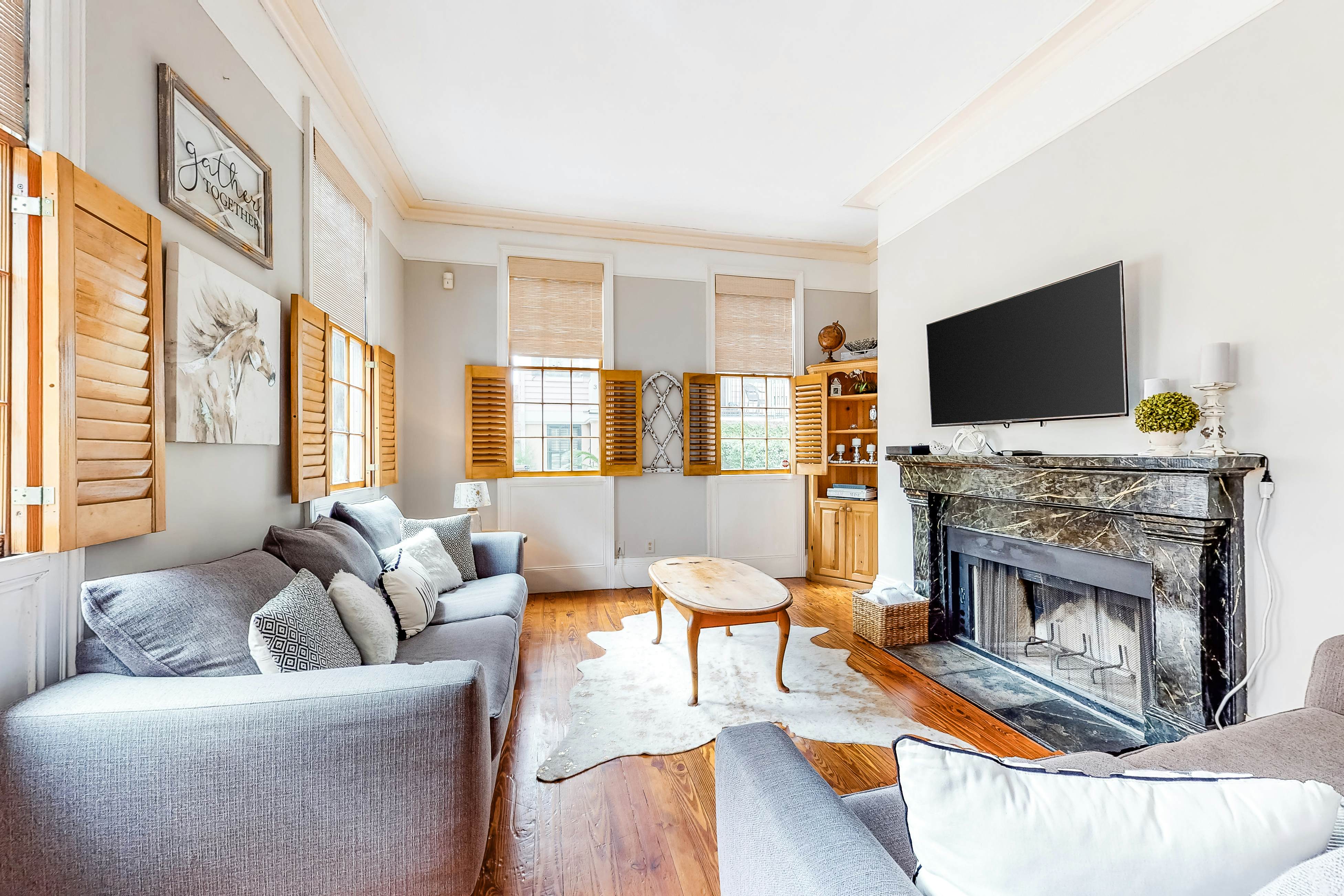 Dog-friendly home with AC, fireplace & W/D - one block to King Street dining