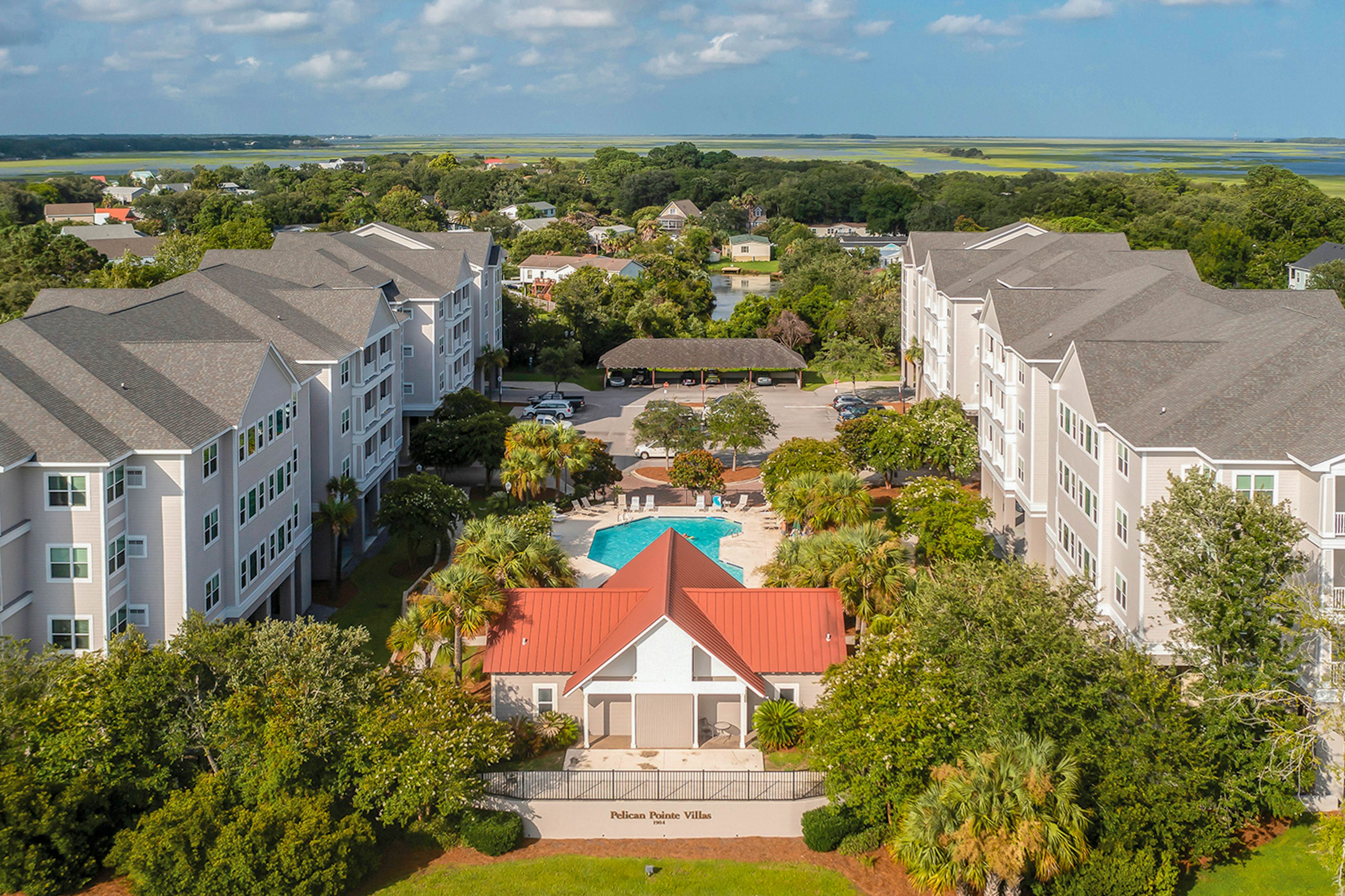 Dog-friendly monthly rental with pool, AC, ideal for remote work & travel nurse