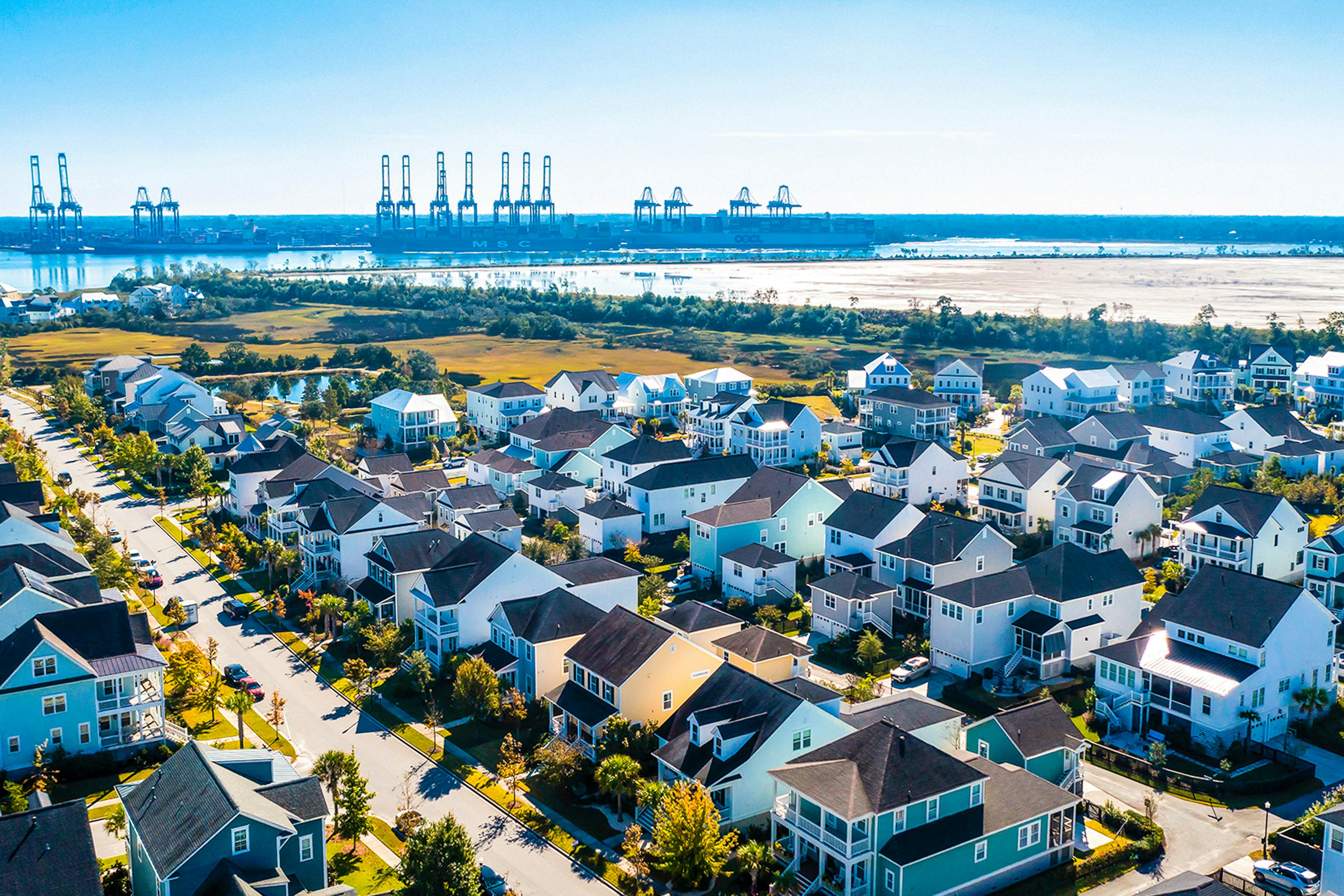 Charming studio with 3 pools, kitchenette & AC