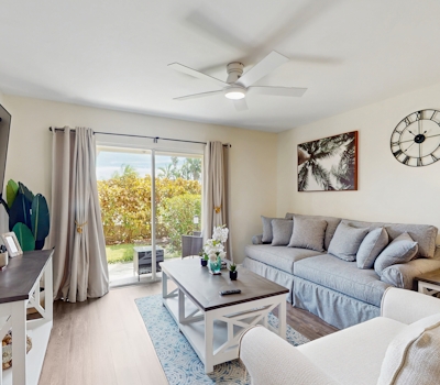 Beautiful condo near beaches and activities with pool access and golf course view