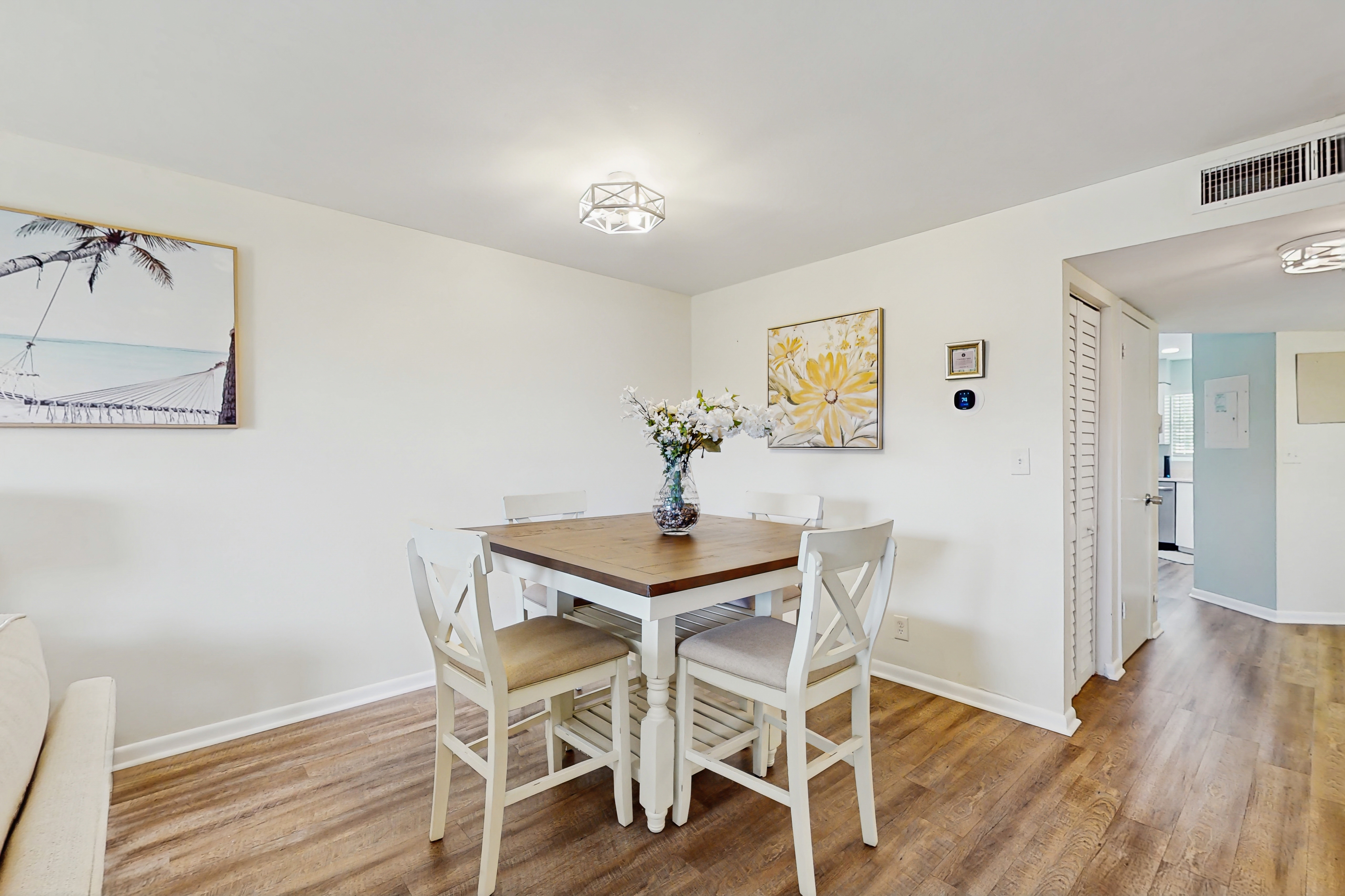 Beautiful condo near beaches and activities with pool access and golf course view