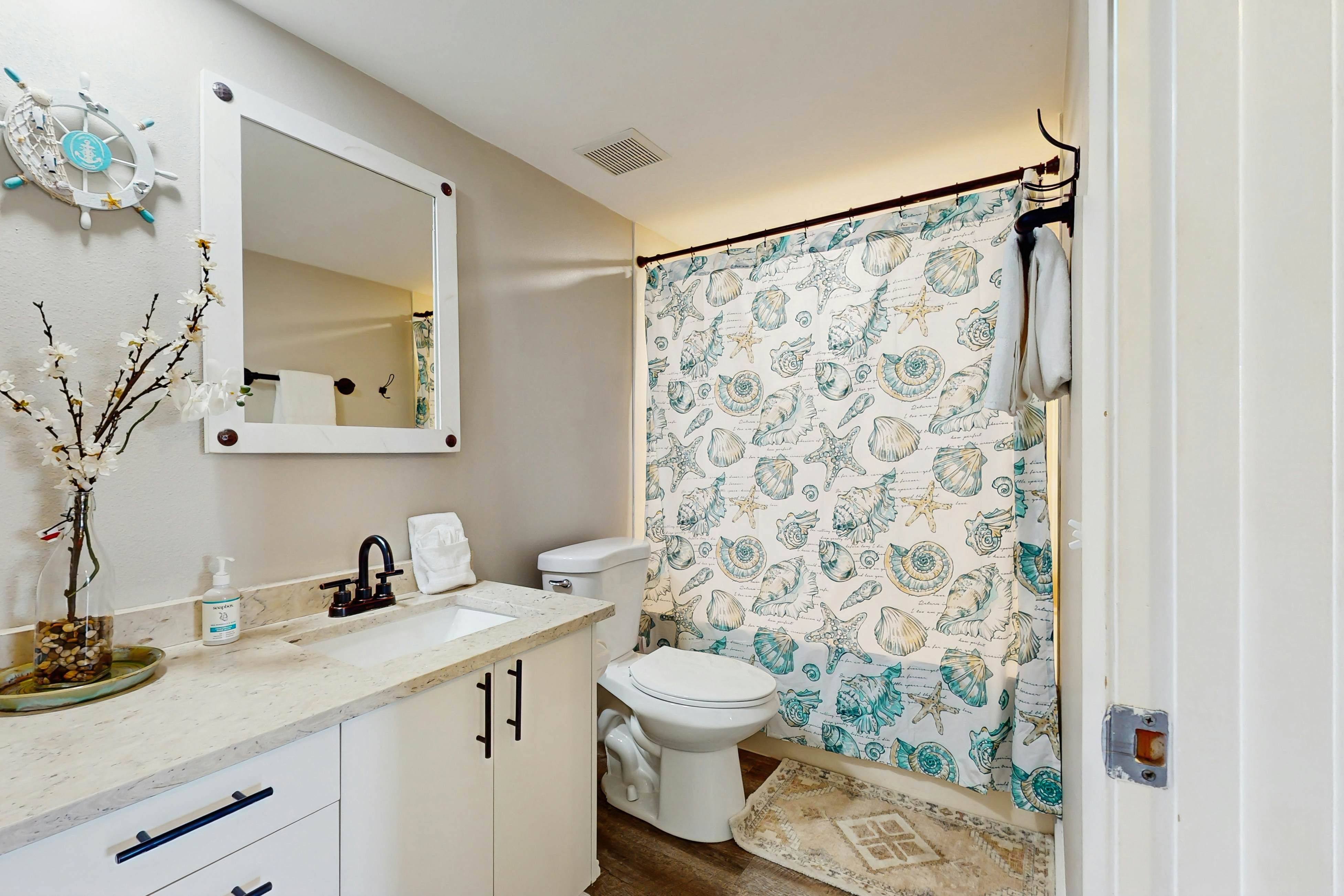 Beautiful condo near beaches & activities with pool access and golf course view