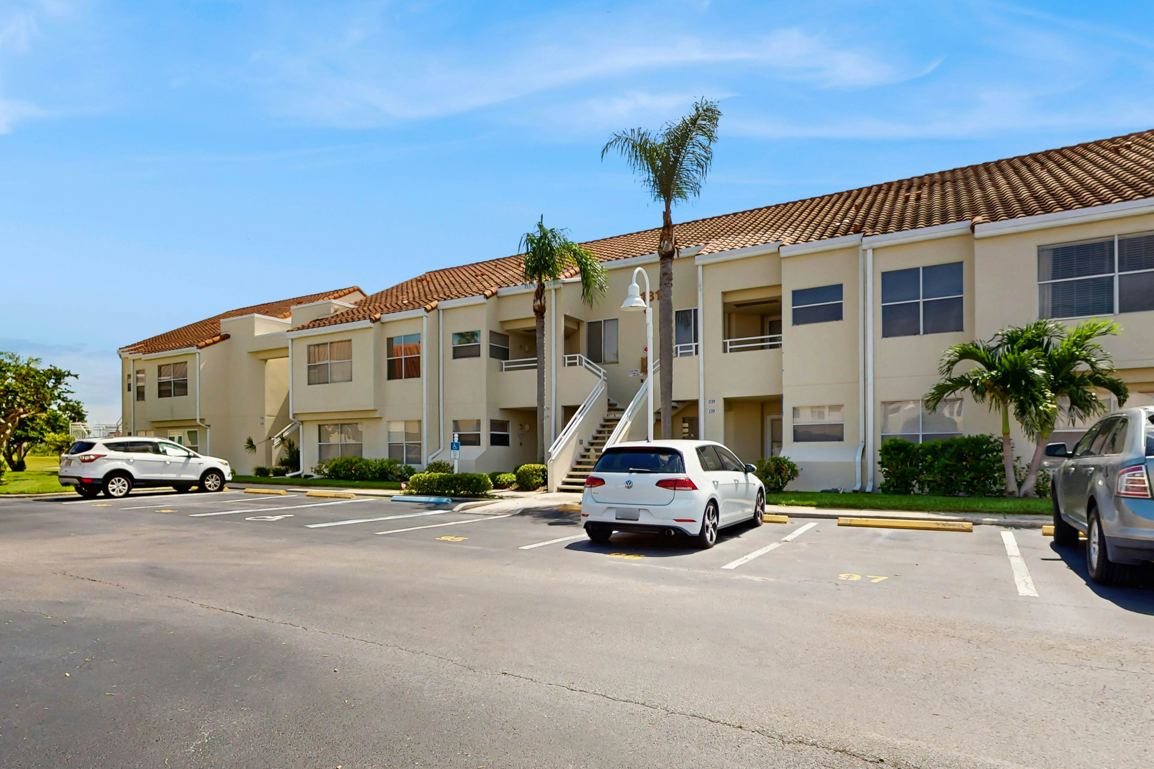 Beautiful condo near beaches & activities with pool access and golf course view