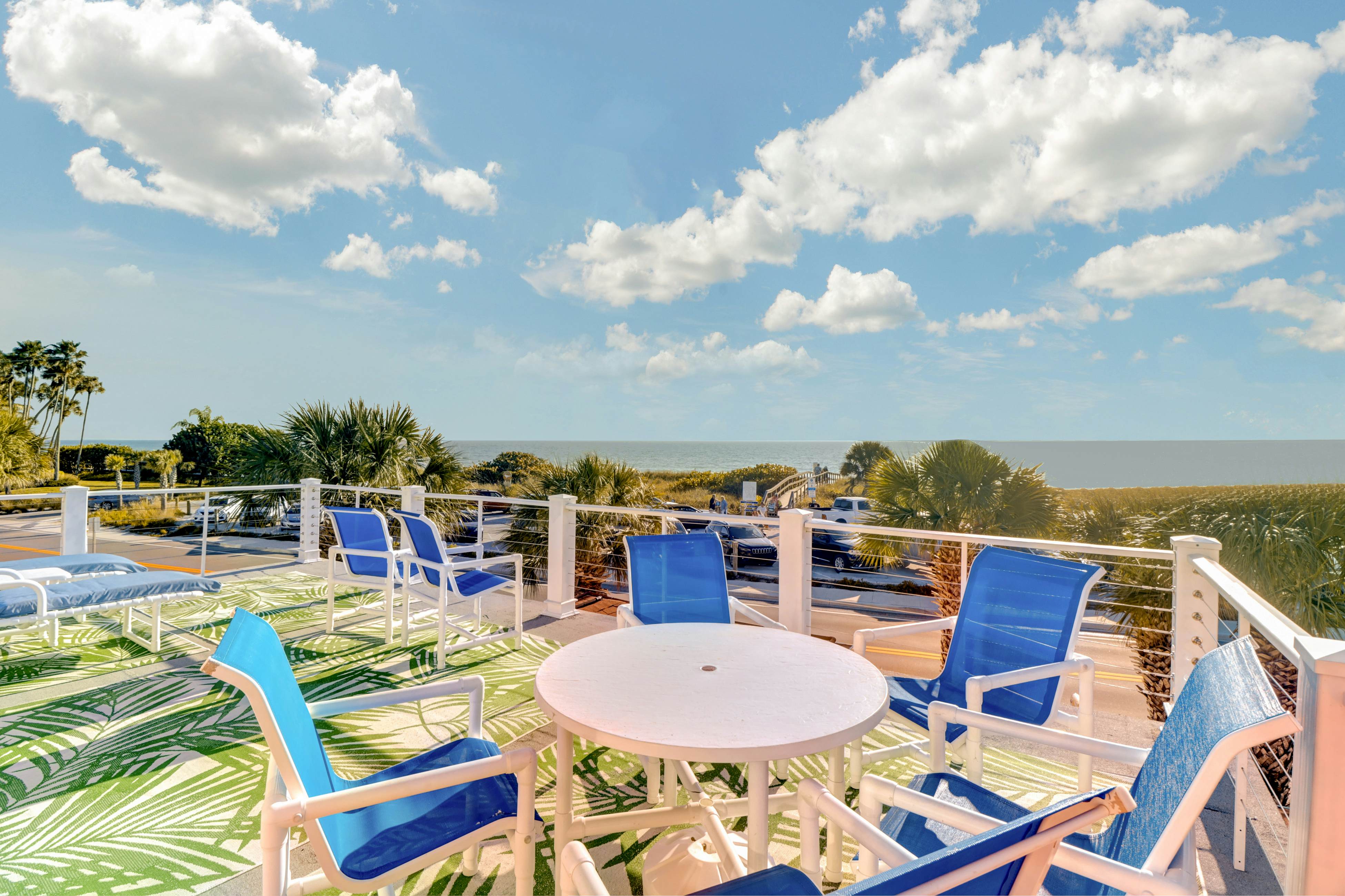 Treasure Island paradise with pool & Gulf-view deck - steps to Sunset Beach