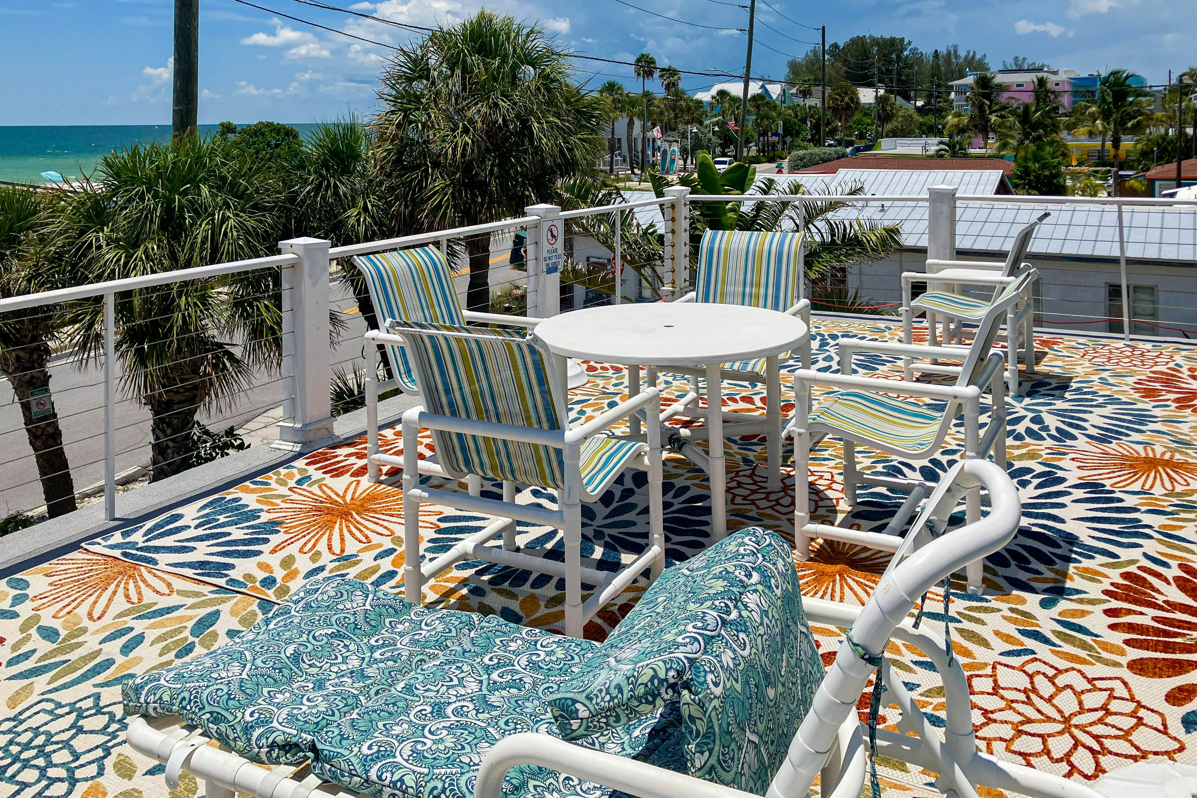 Treasure Island paradise with pool & Gulf-view deck - steps to Sunset Beach