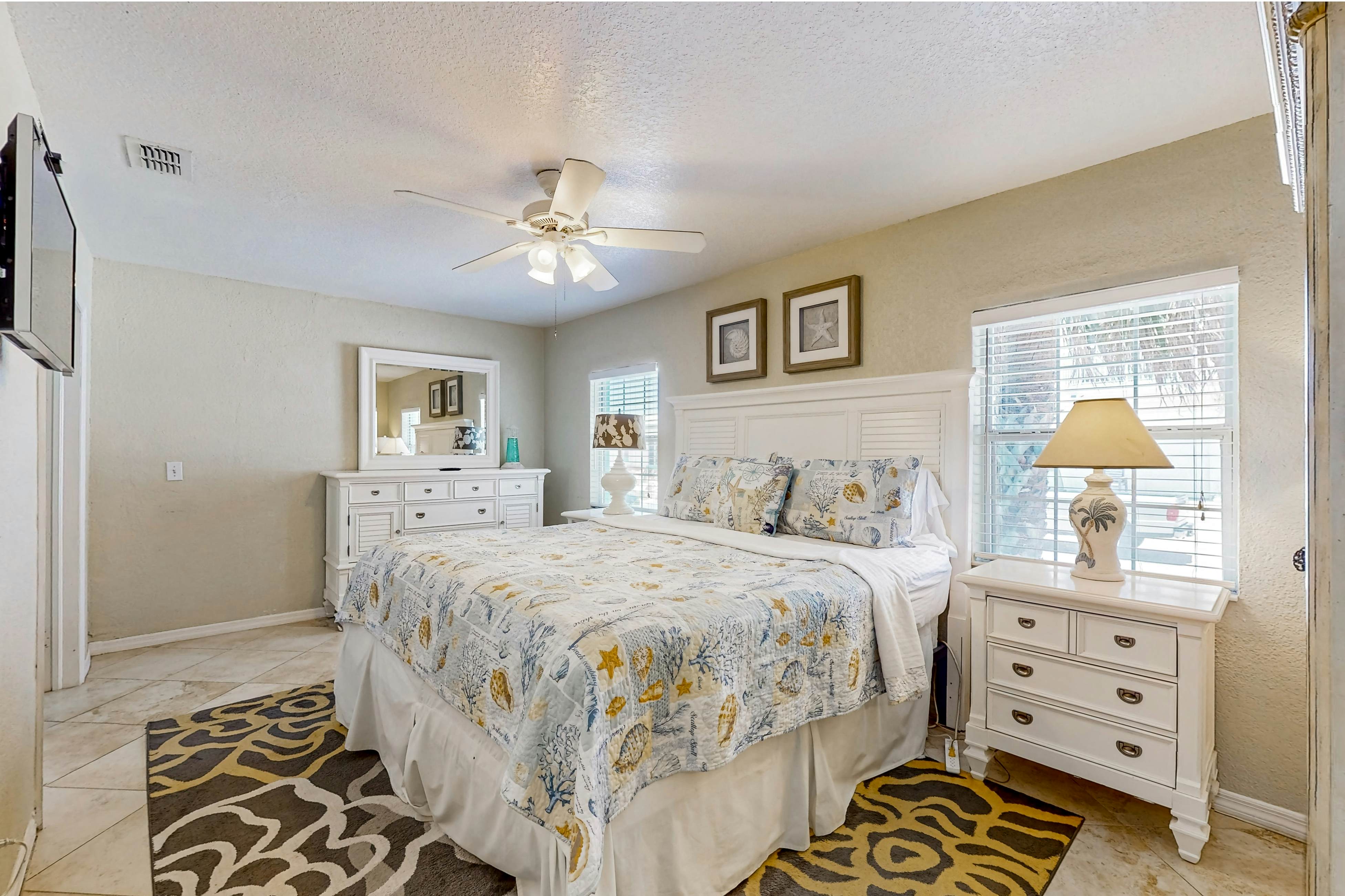 Treasure Island paradise with pool & Gulf-view deck - steps to Sunset Beach