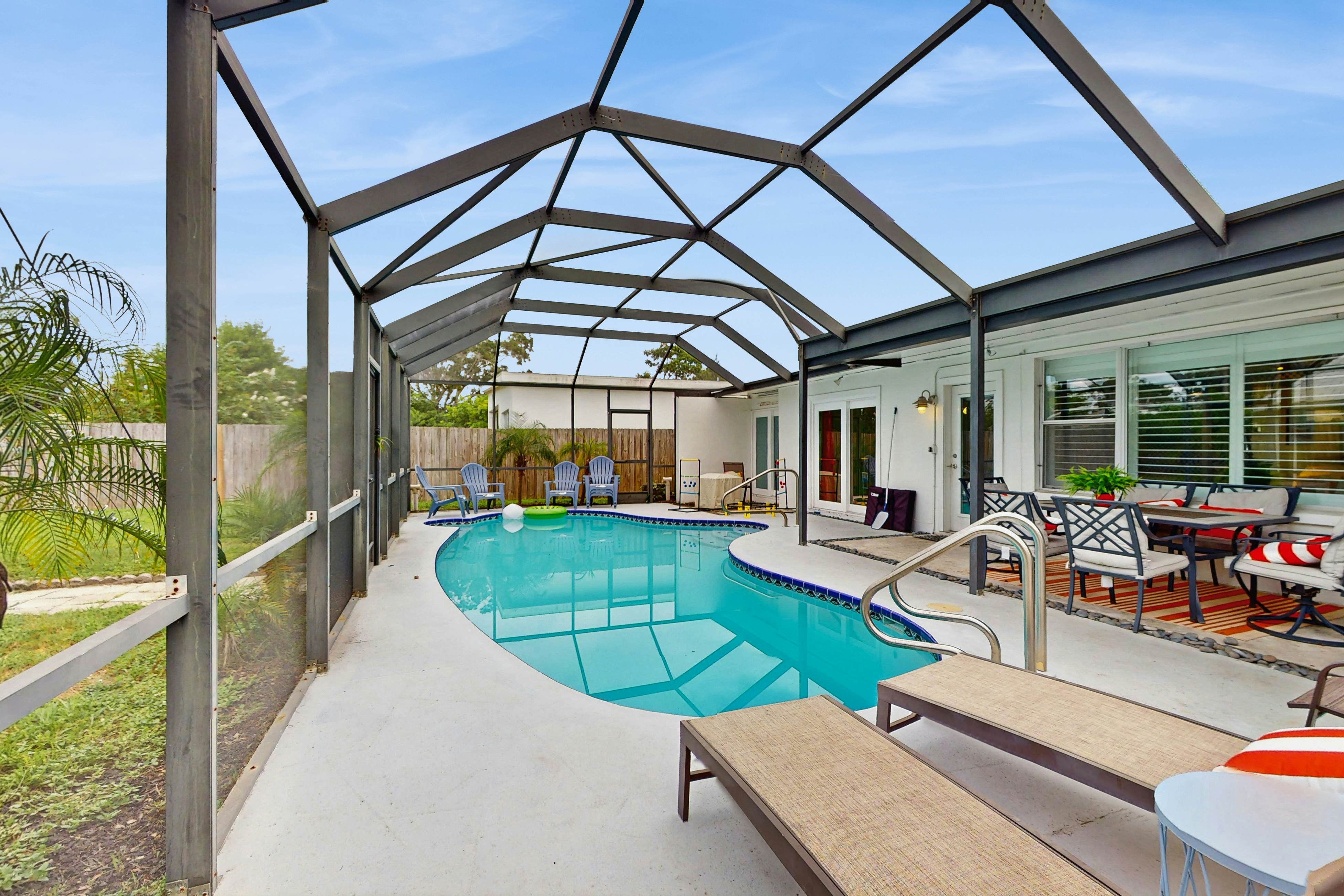 Spacious family friendly pool home with hot tub and game room, near Gulf beaches