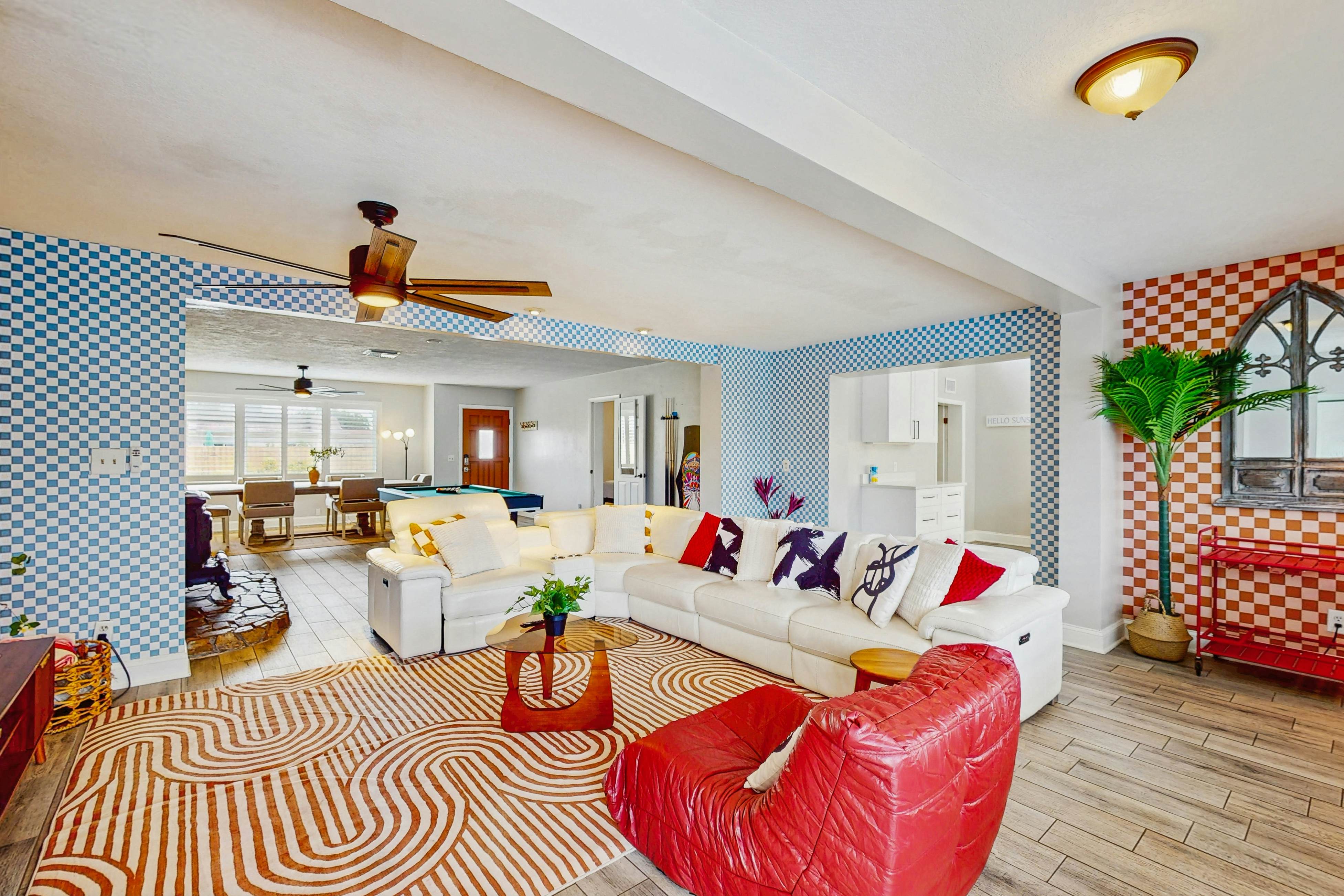 Spacious family friendly pool home with hot tub and game room, near Gulf beaches