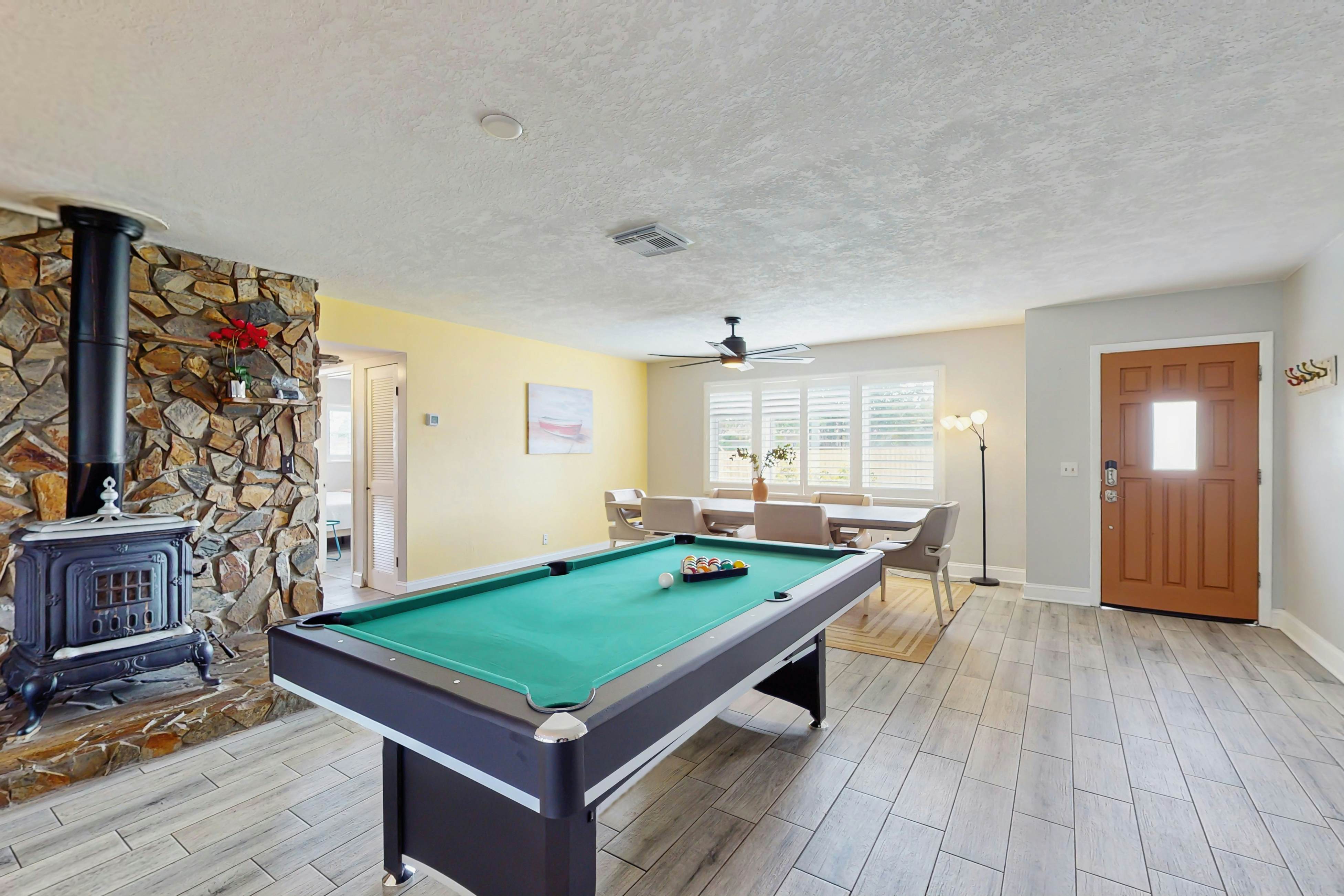 Spacious family friendly pool home with hot tub and game room, near Gulf beaches