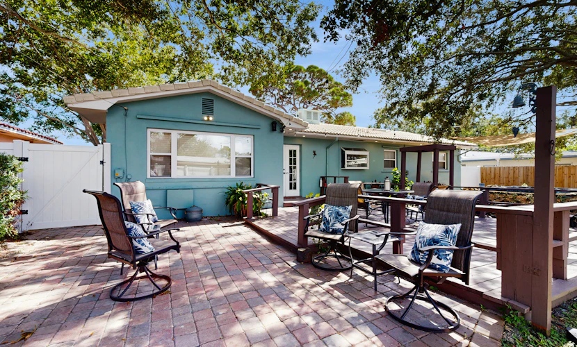 Blue Palm House
