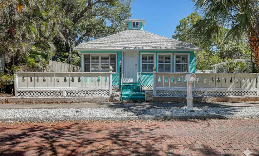 Charming Downtown Gulfport Escape | Snowbird Friendly