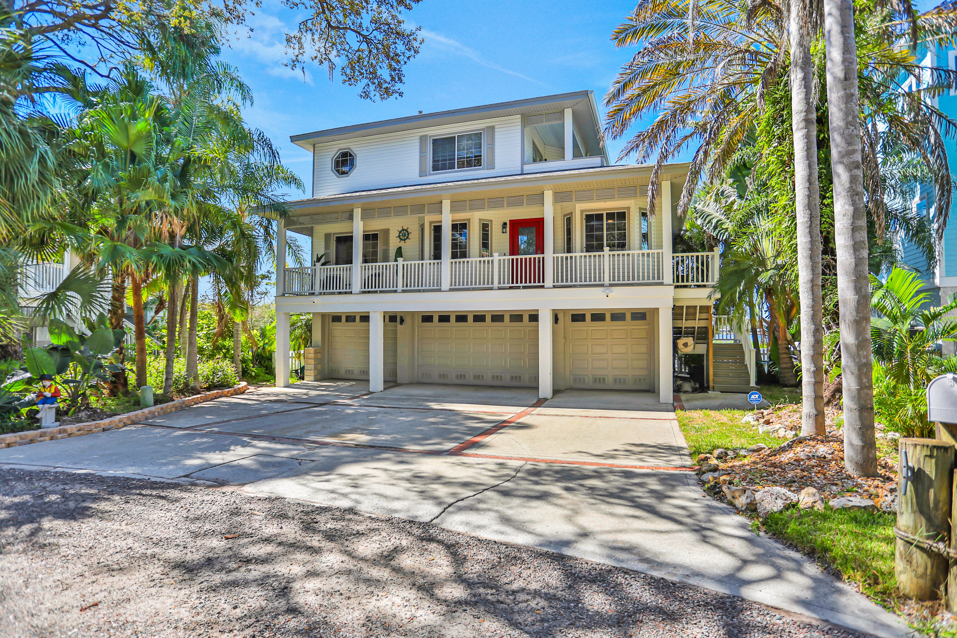 Luxurious waterfront home w pool game room dock