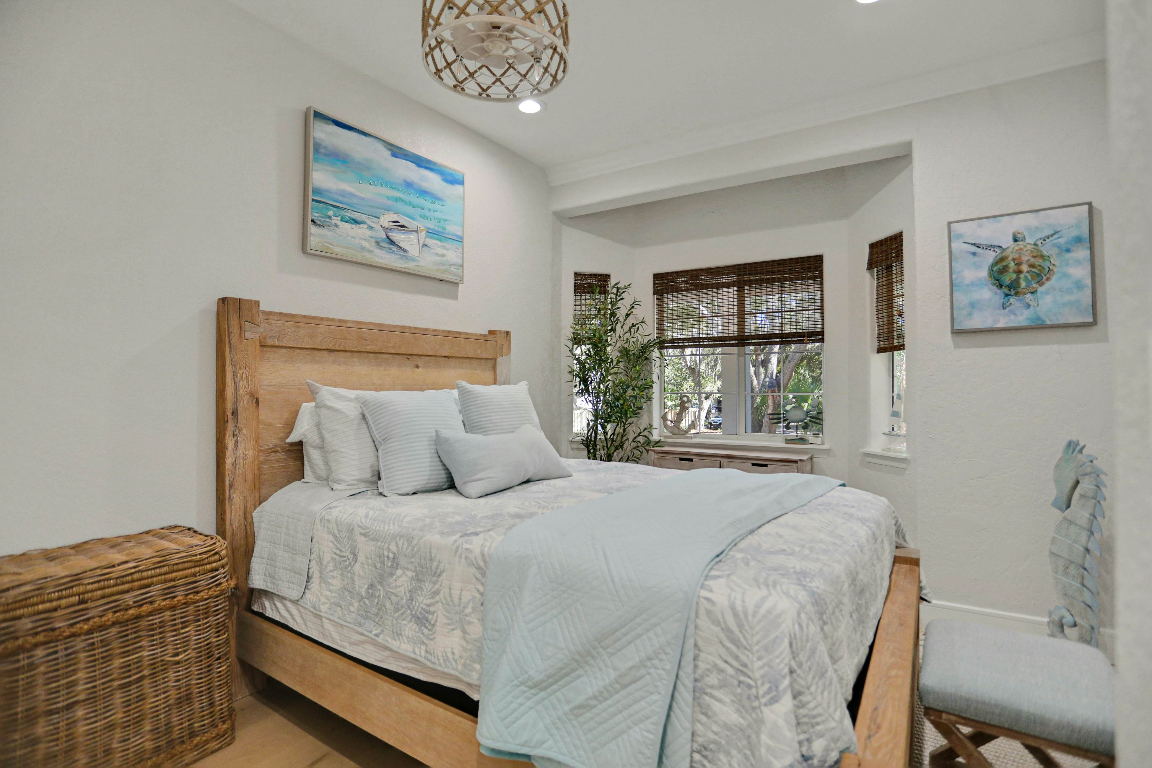 Luxurious waterfront home w pool game room dock