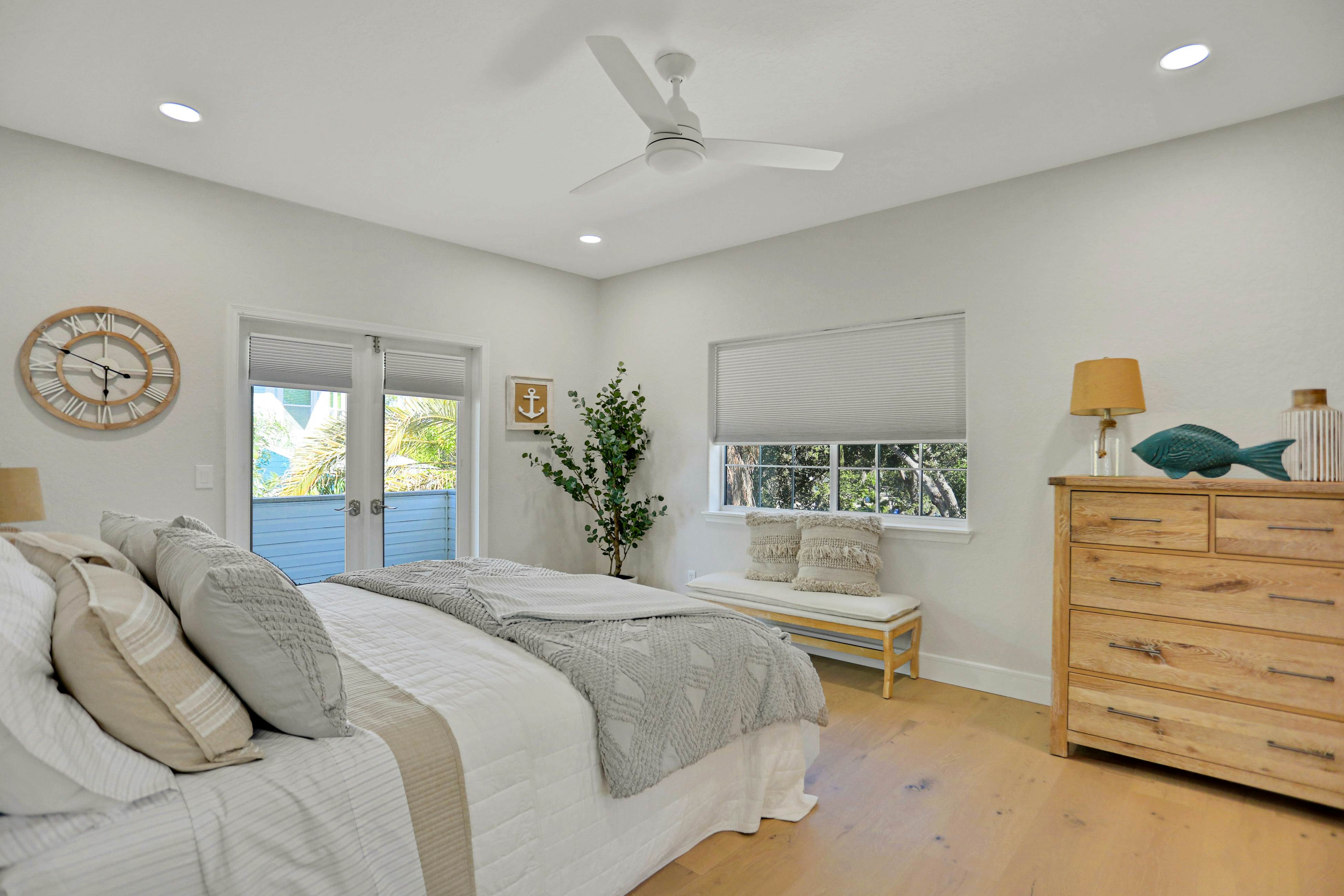 Luxurious waterfront home w pool game room dock