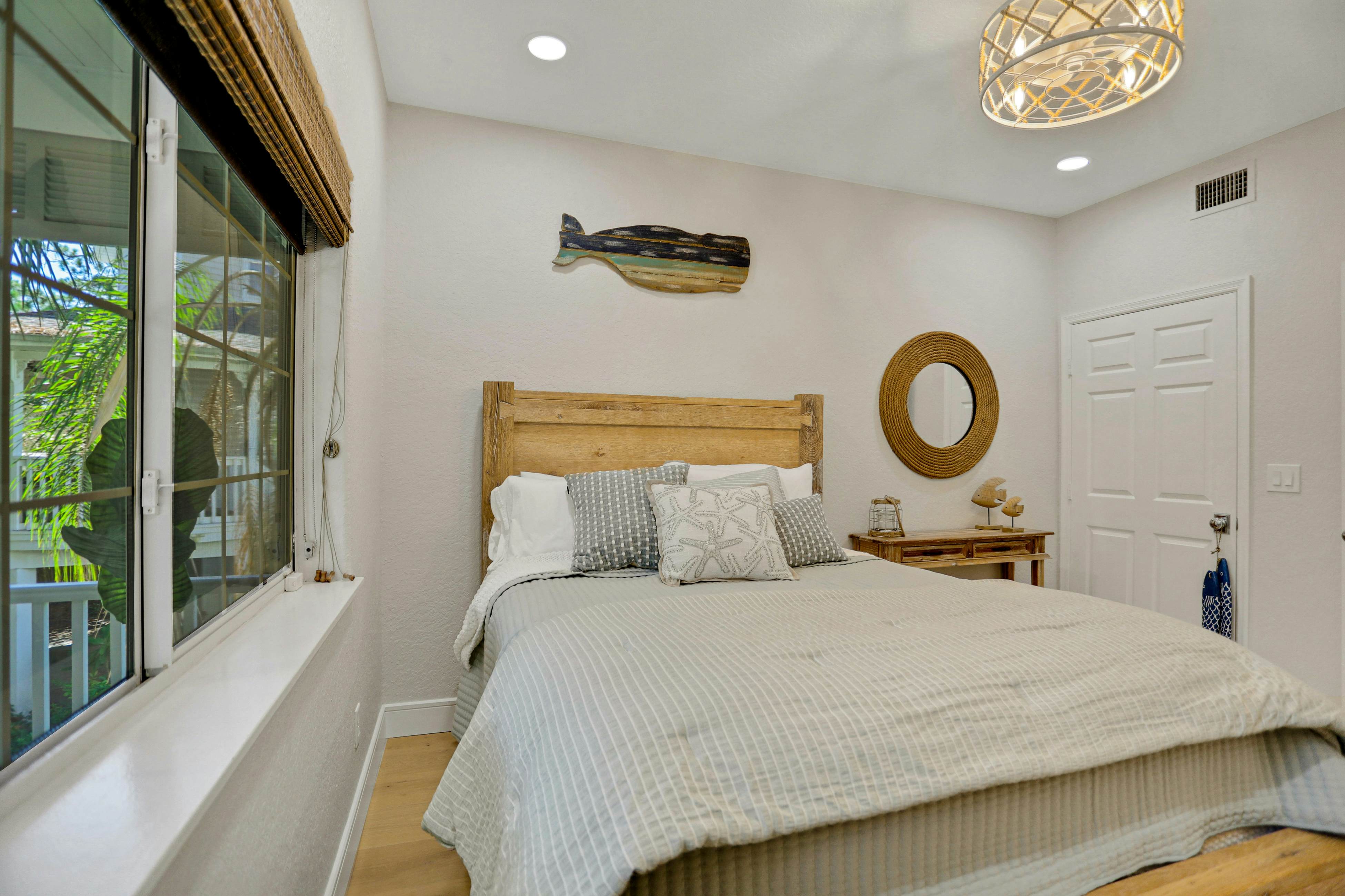 Luxurious waterfront home w pool game room dock