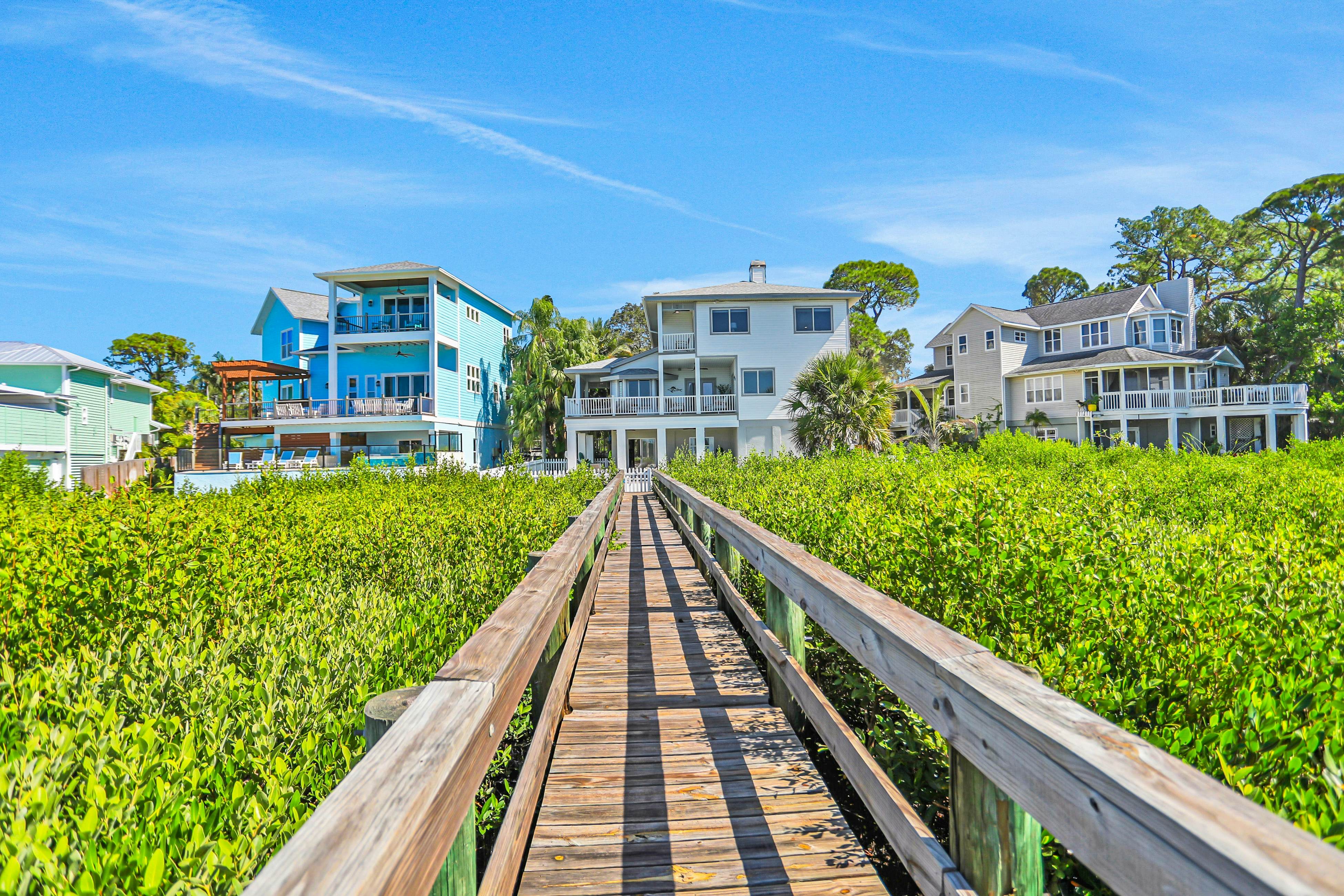 Luxurious waterfront home w pool game room dock