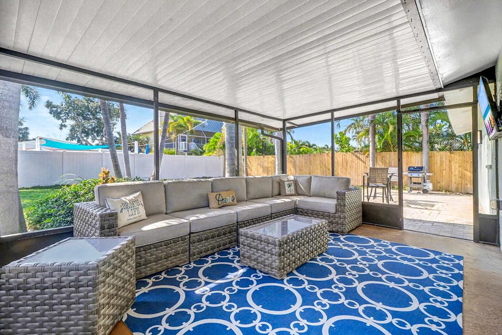 Island getaway steps from the beach