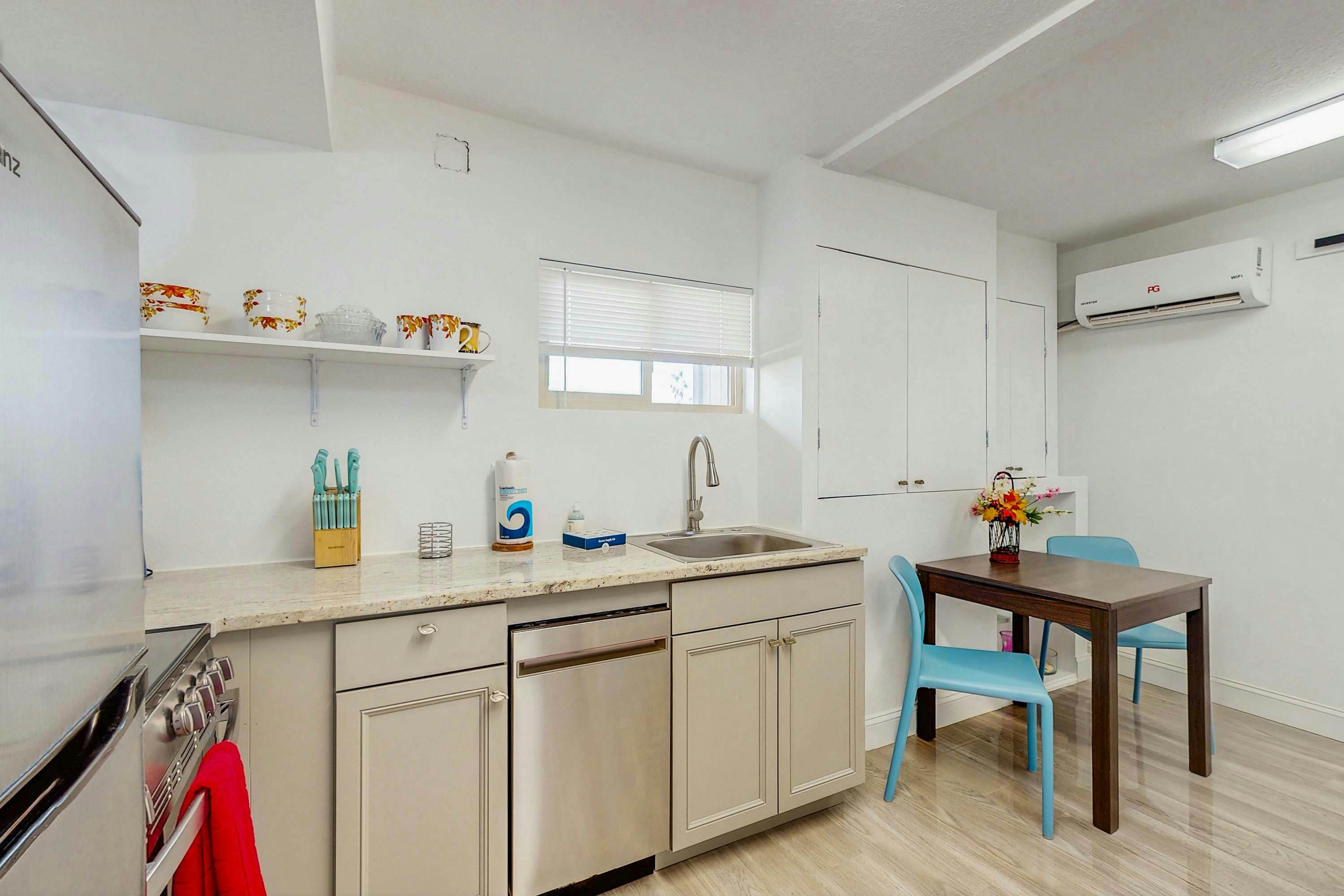 Beachfront condo with pool and island vibes