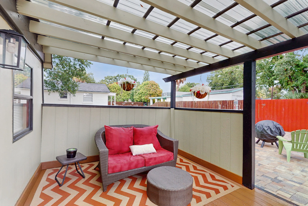 In the heart of Tampa rustic and convenient with AC WIFI and close to stadiums