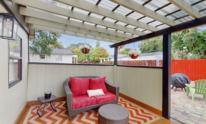 In the heart of Tampa rustic and convenient with AC WIFI and close to stadiums