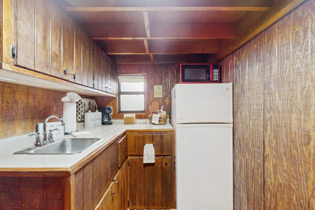 In the heart of Tampa rustic and convenient with AC WIFI and close to stadiums