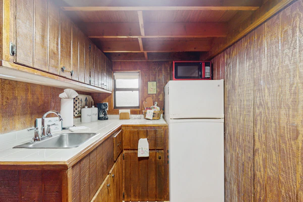 In the heart of Tampa rustic and convenient with AC WIFI and close to stadiums