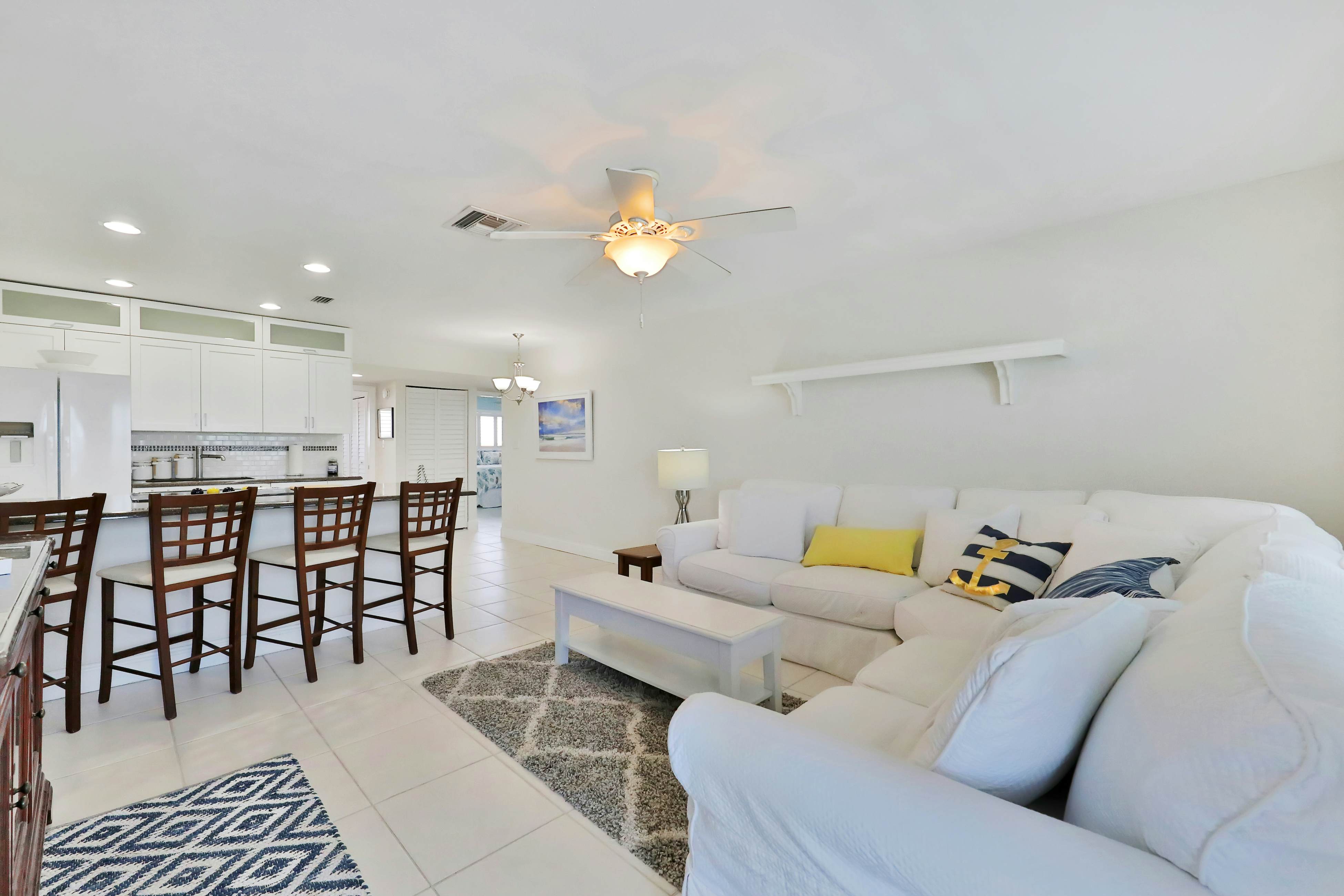 Bright, Gulf front condo just steps from the beach