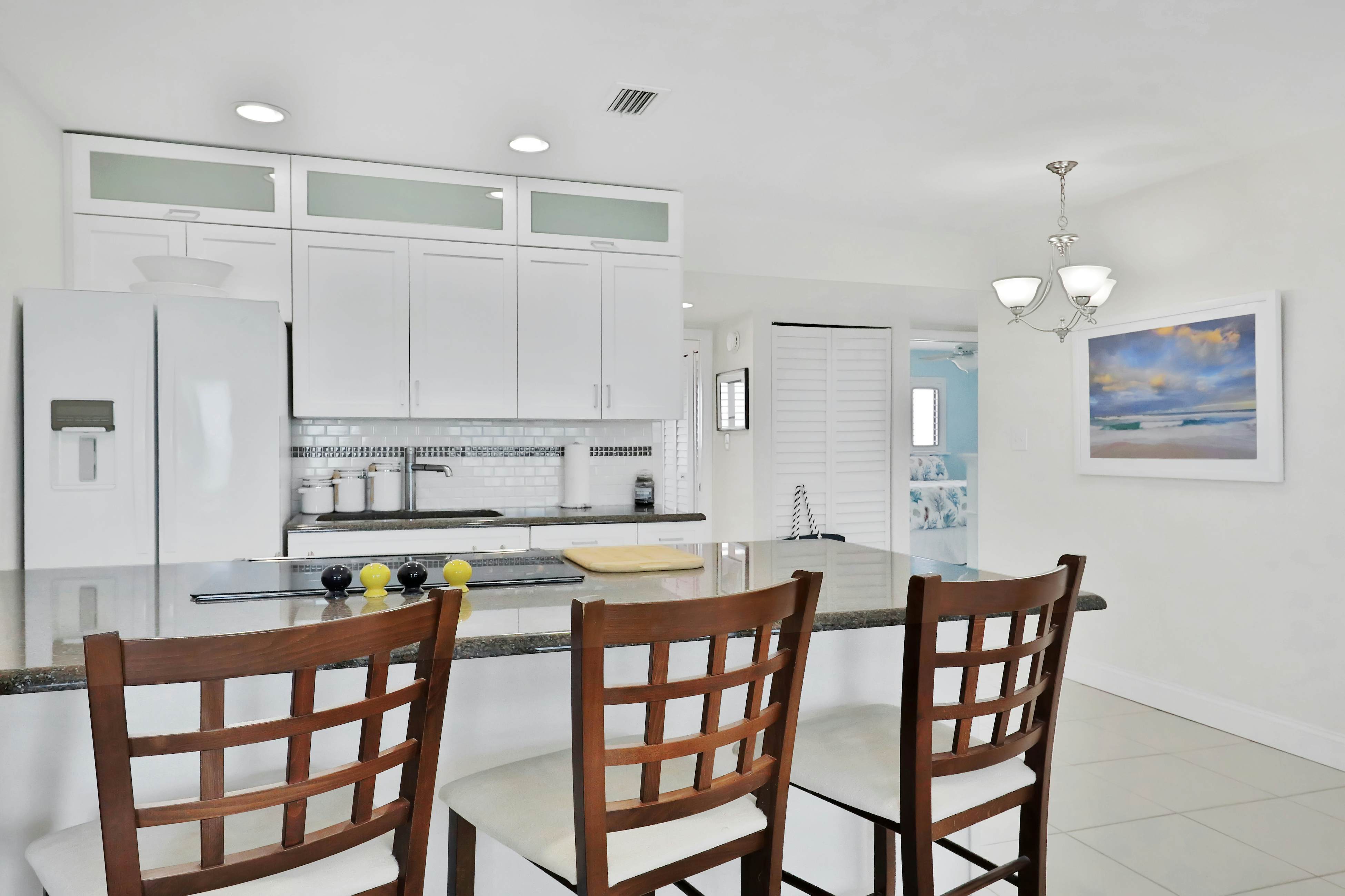 Bright, Gulf front condo just steps from the beach