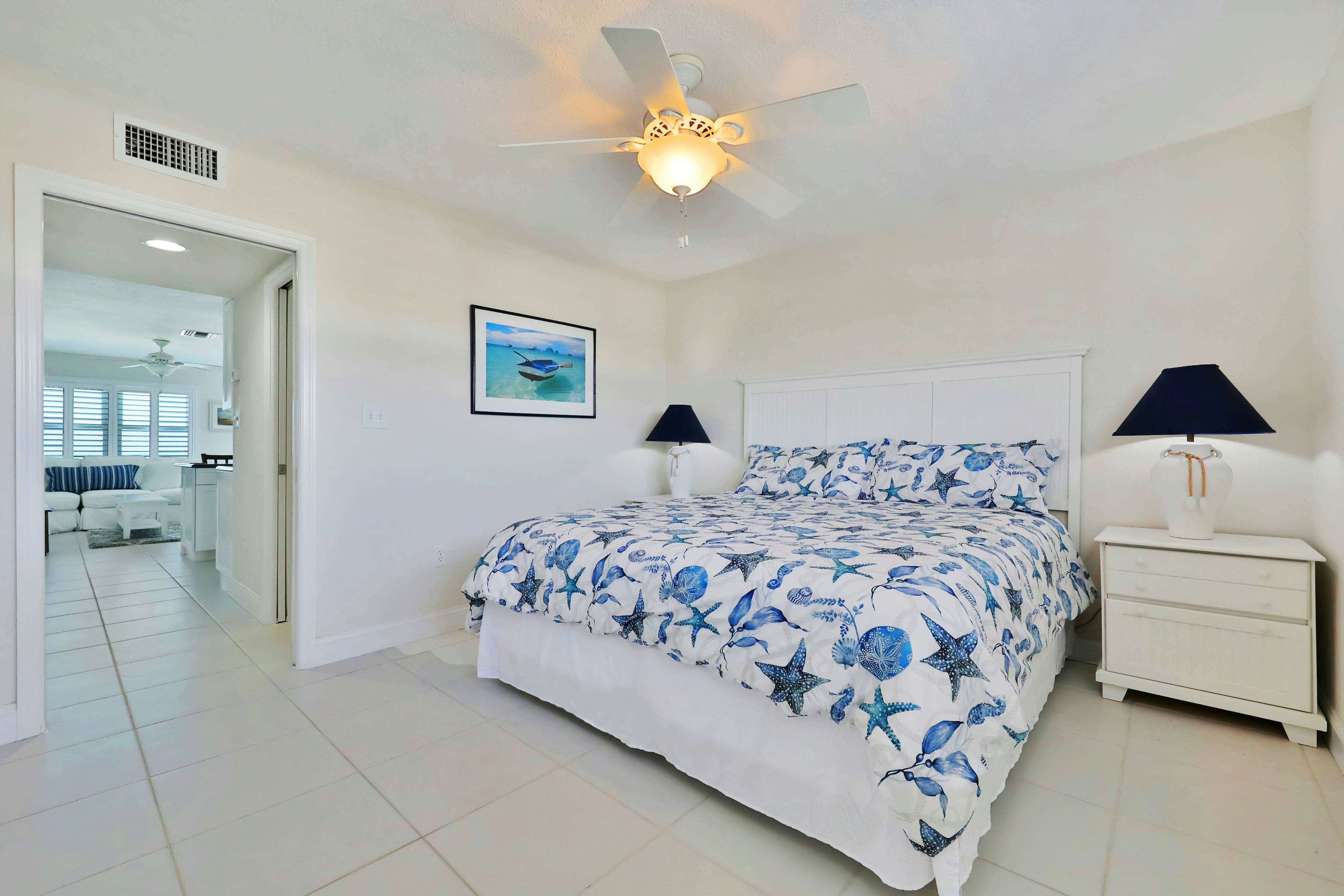 Bright, Gulf front condo just steps from the beach