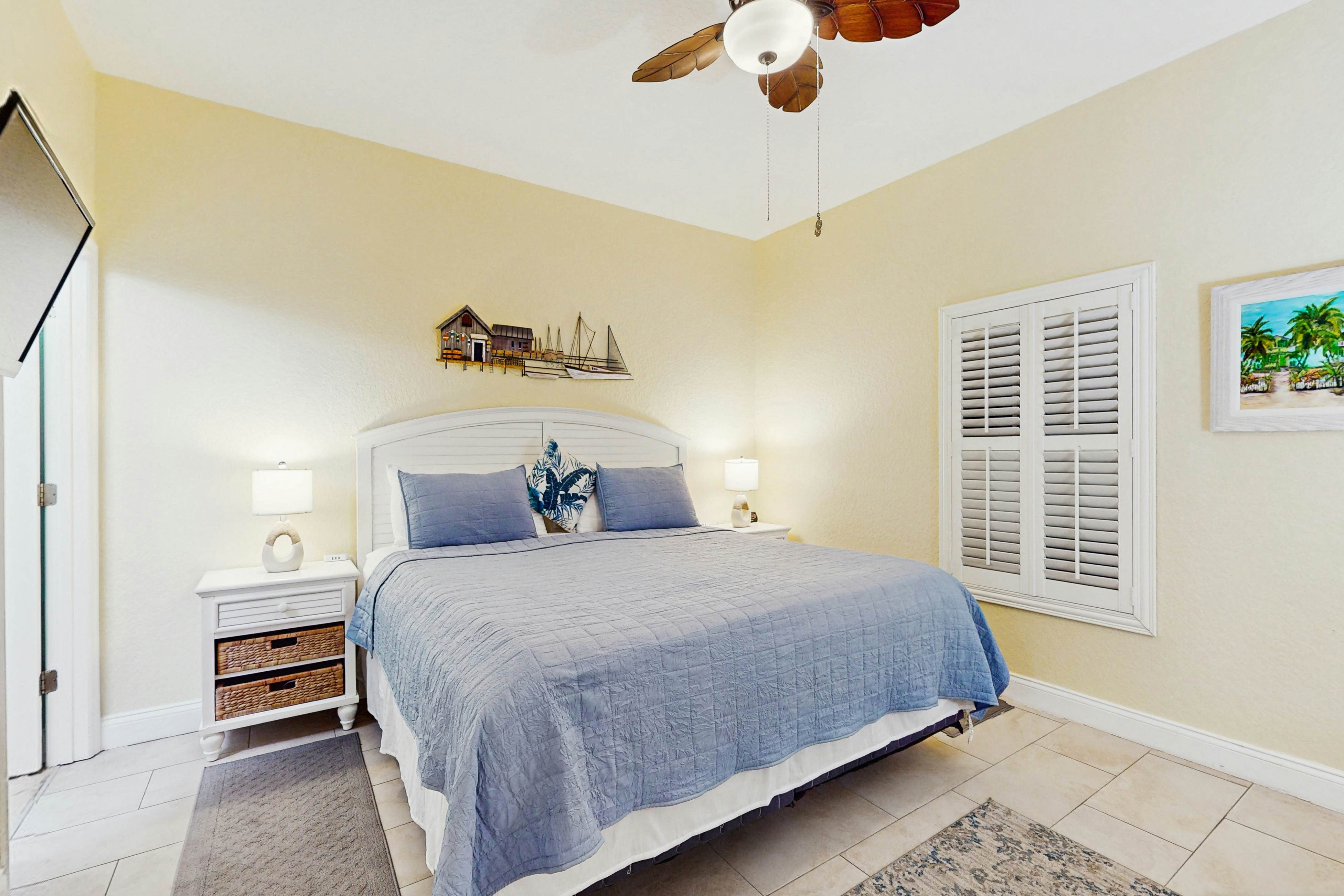 Water-view condo with pool, hot tub, pier, private balcony, AC, & washer/dryer