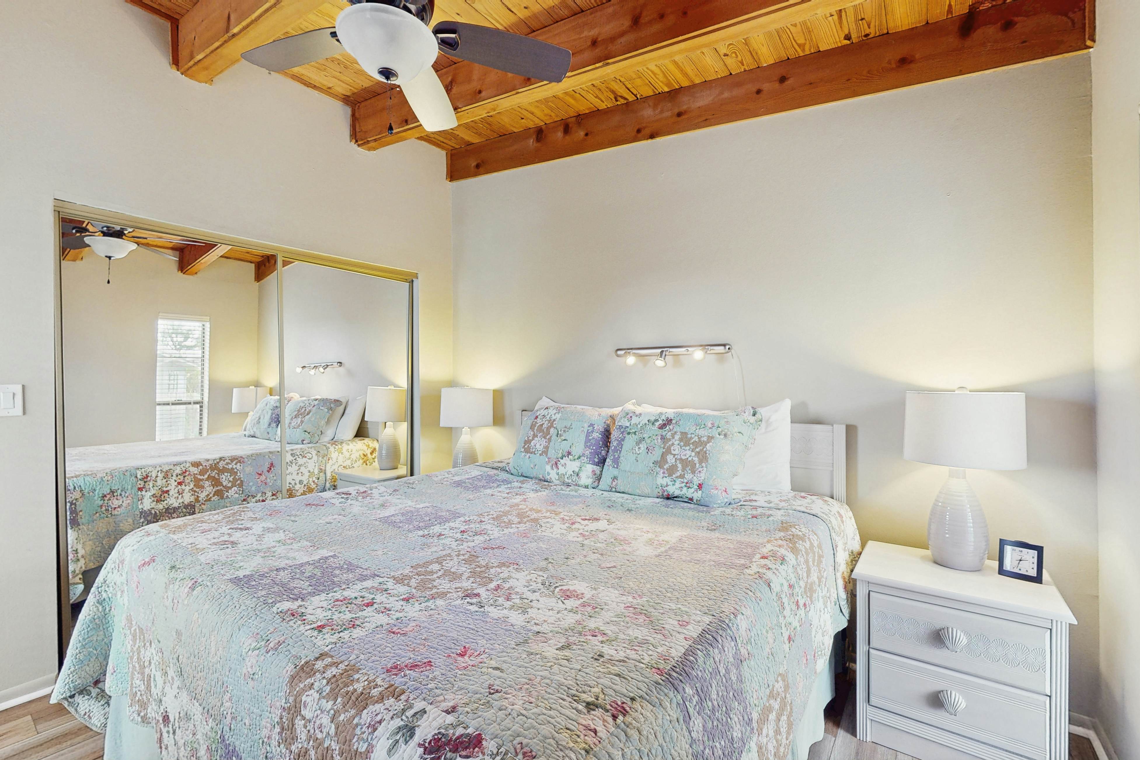 3rd-floor beachfront condo with beach access, pool, Gulf views, W/D, balcony, AC