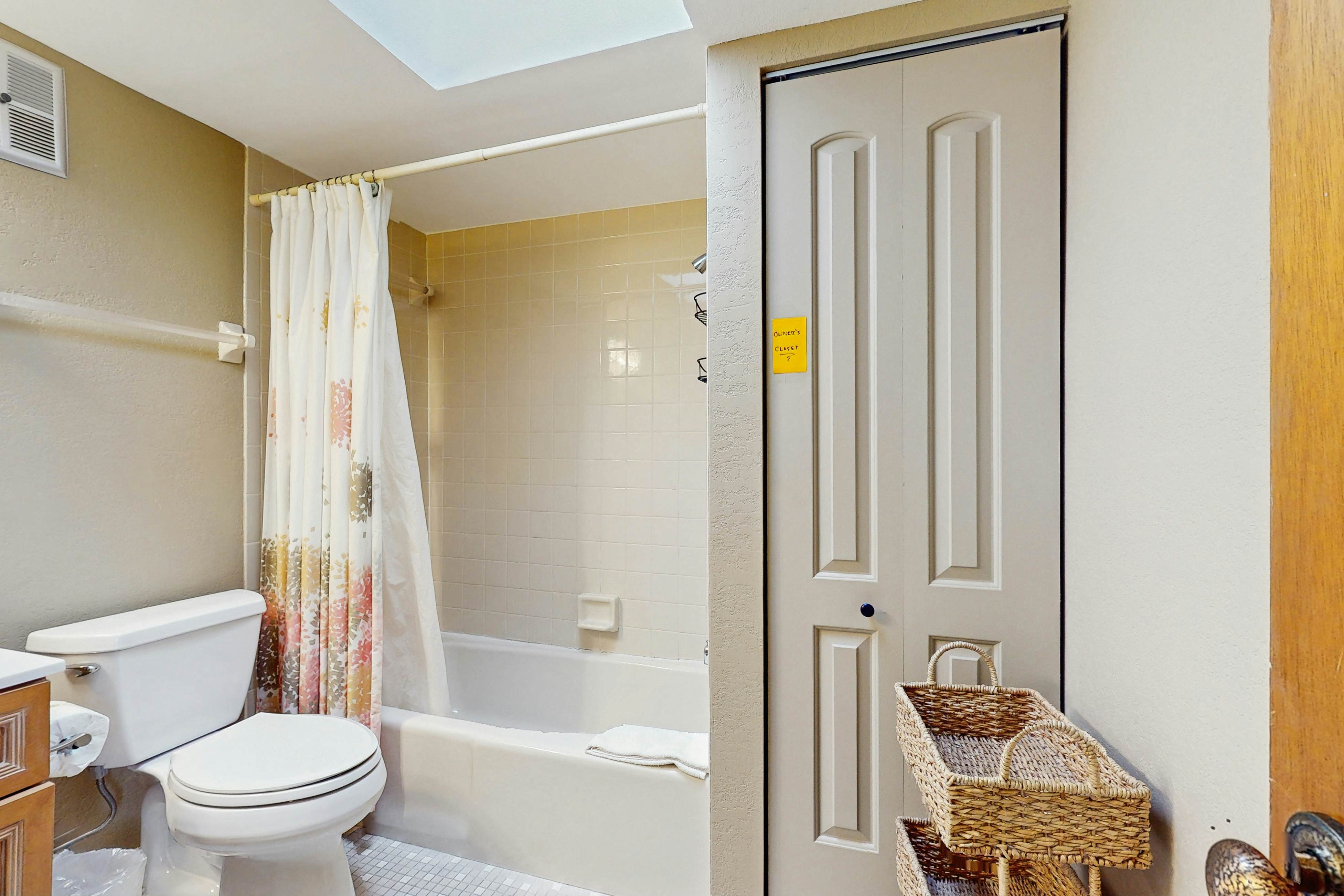 3rd-floor beachfront condo with beach access, pool, Gulf views, W/D, balcony, AC