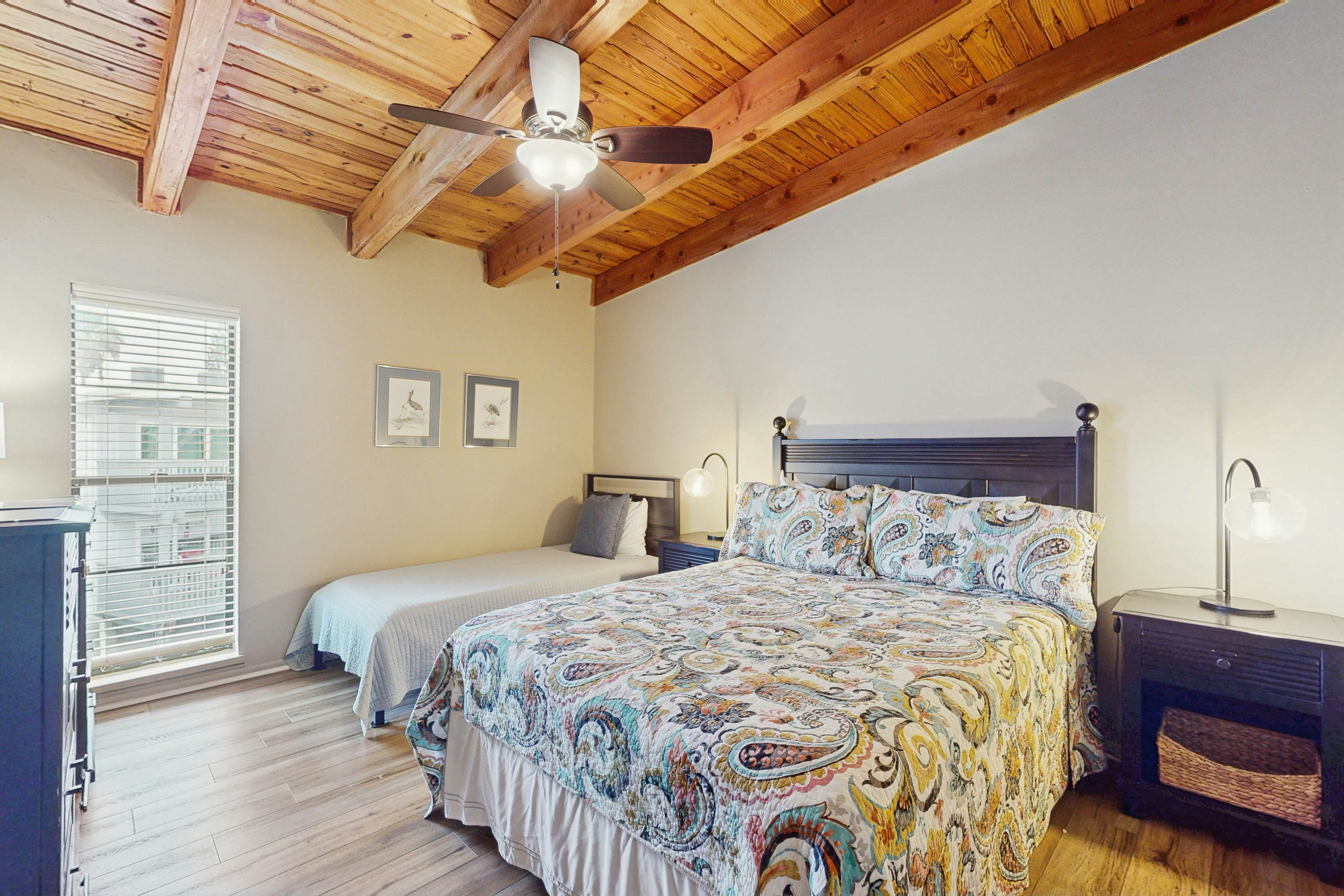 3rd-floor beachfront condo with beach access, pool, Gulf views, W/D, balcony, AC