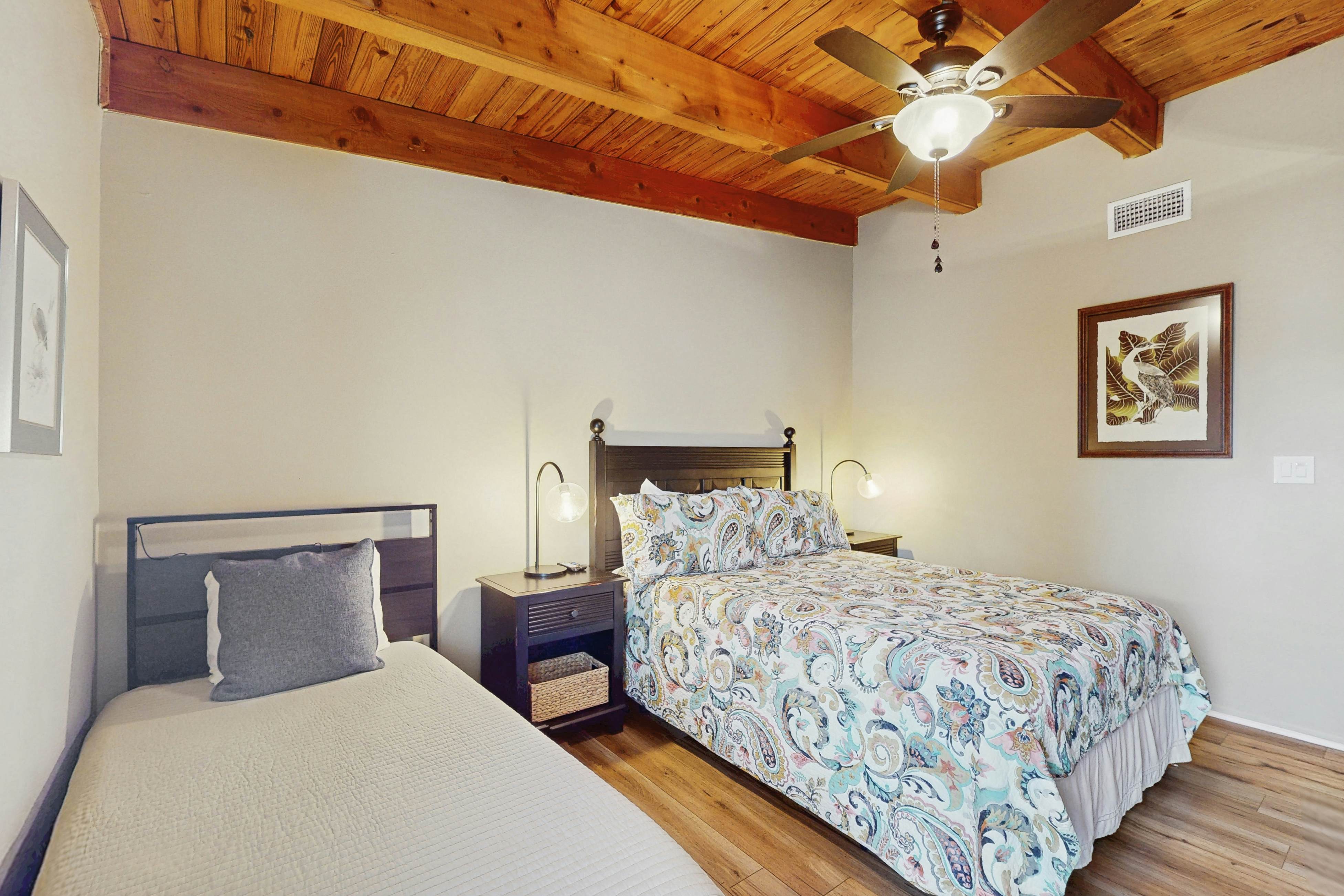 3rd-floor beachfront condo with beach access, pool, Gulf views, W/D, balcony, AC