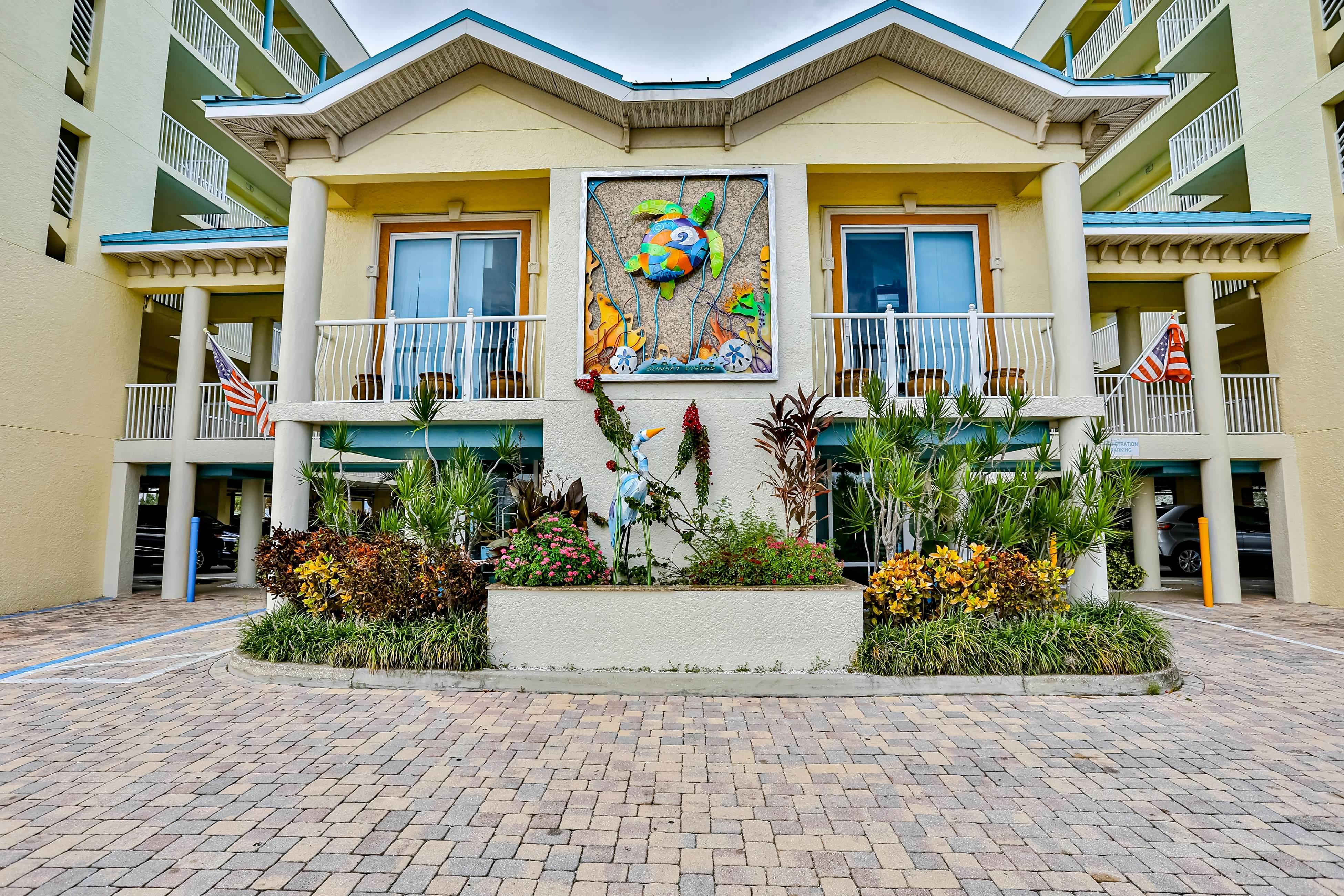 Beachfront and family friendly condo with two pools & hot tub- steps to the Gulf