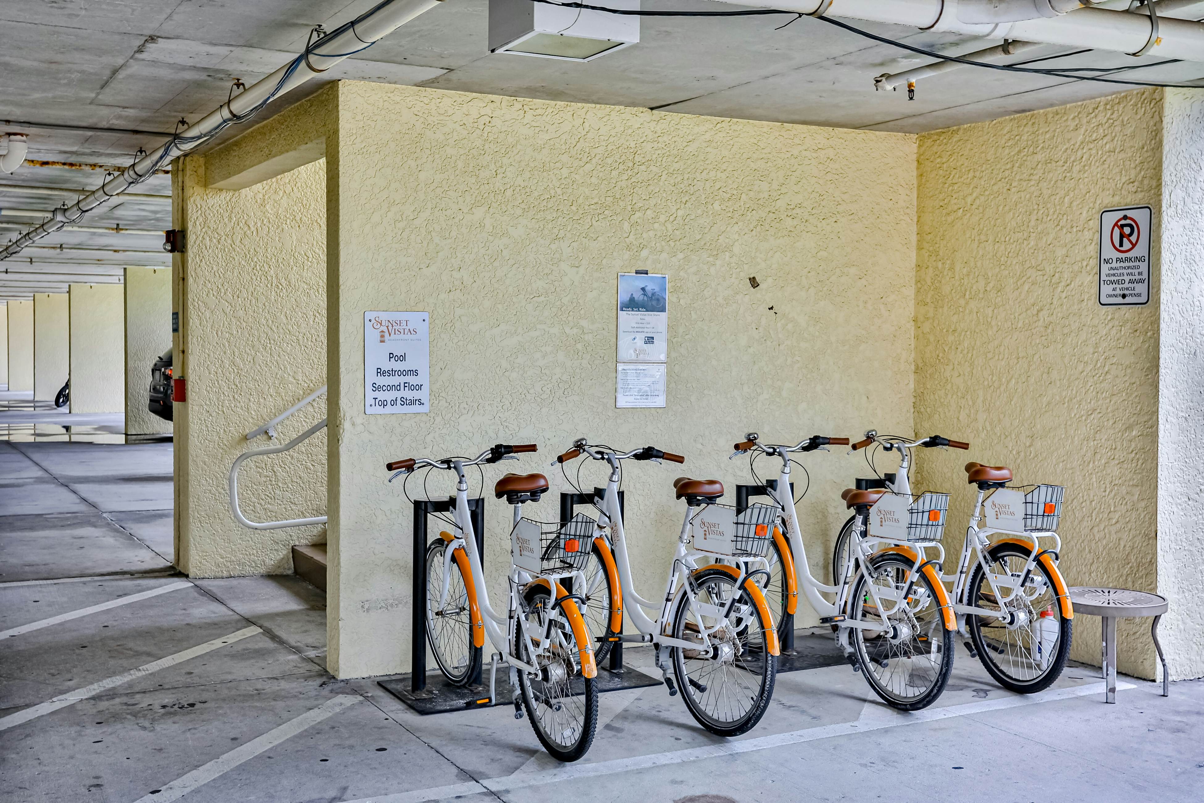 Beachfront and family friendly condo with two pools & hot tub- steps to the Gulf