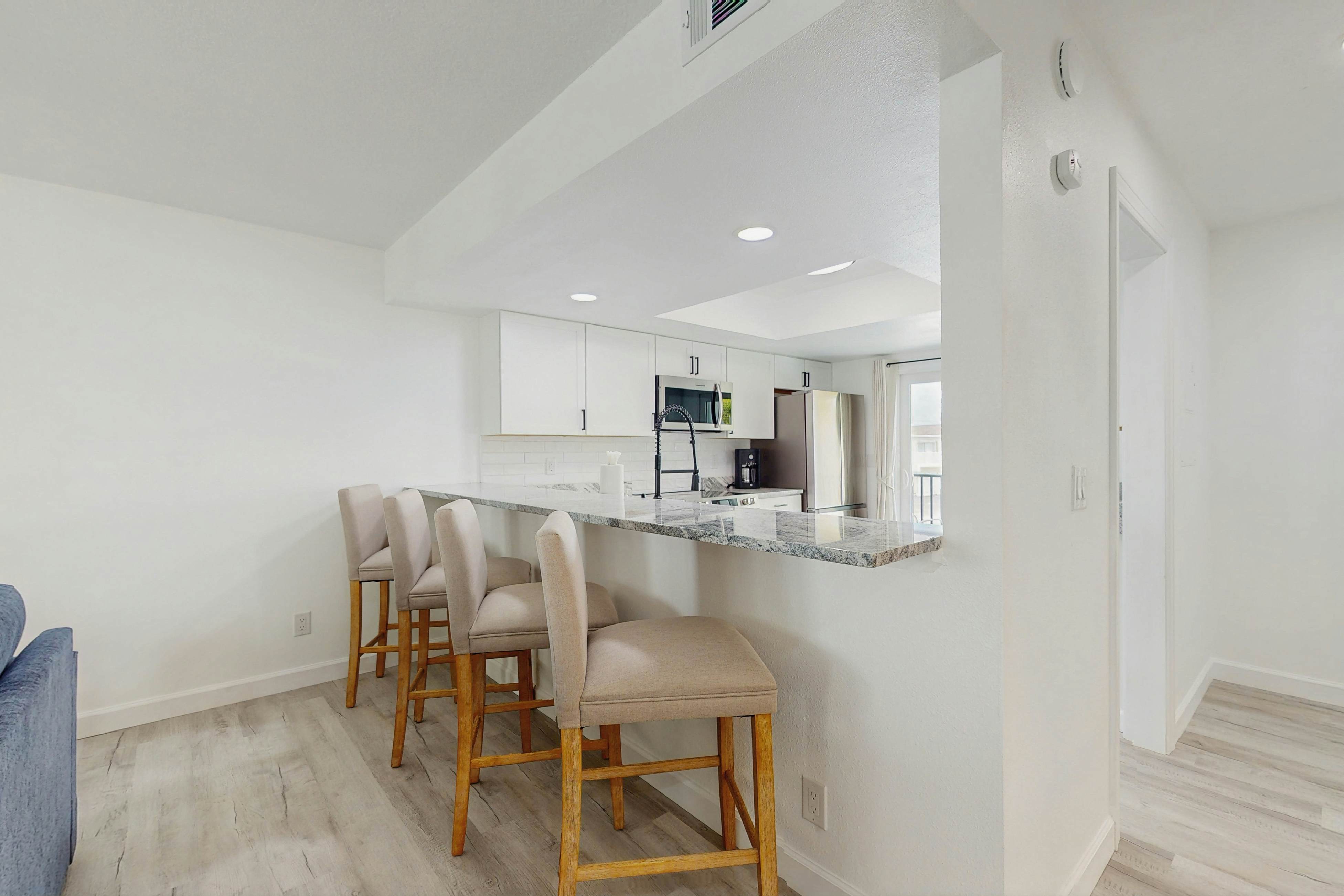 Spacious and dog friendly, close to the Gulf and beaches, AC, WIFI and WD