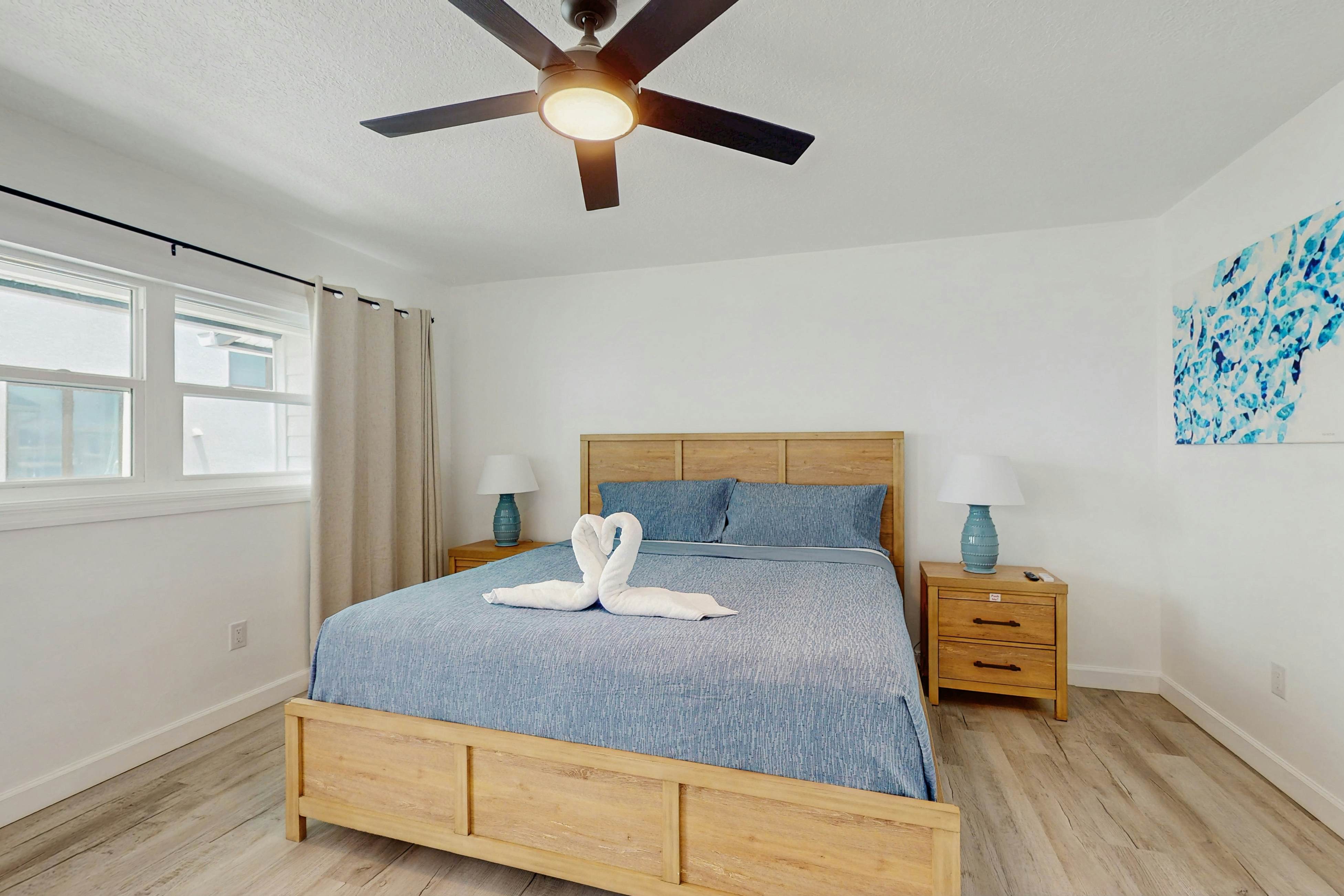 Spacious and dog friendly, close to the Gulf and beaches, AC, WIFI and WD