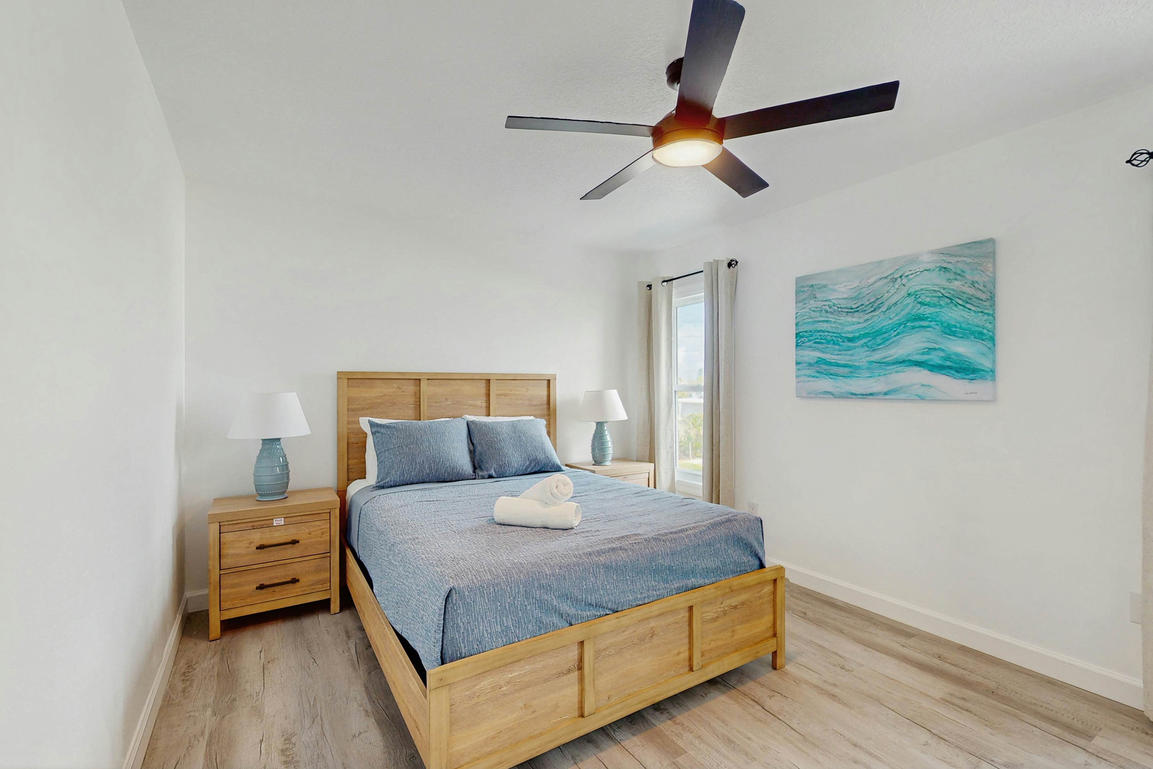 Spacious and dog friendly, close to the Gulf and beaches, AC, WIFI and WD