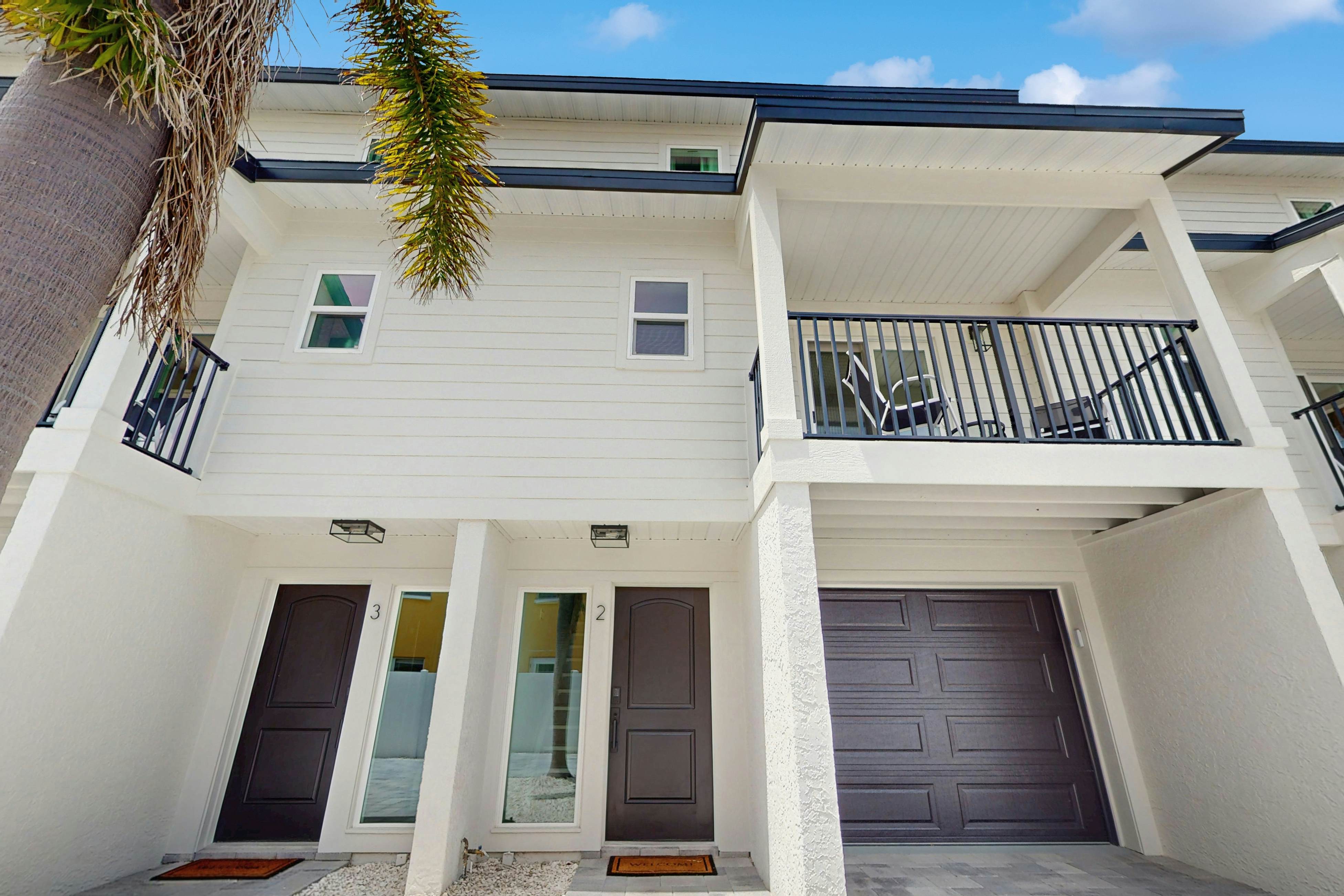 Spacious and dog friendly, close to the Gulf and beaches, AC, WIFI and WD