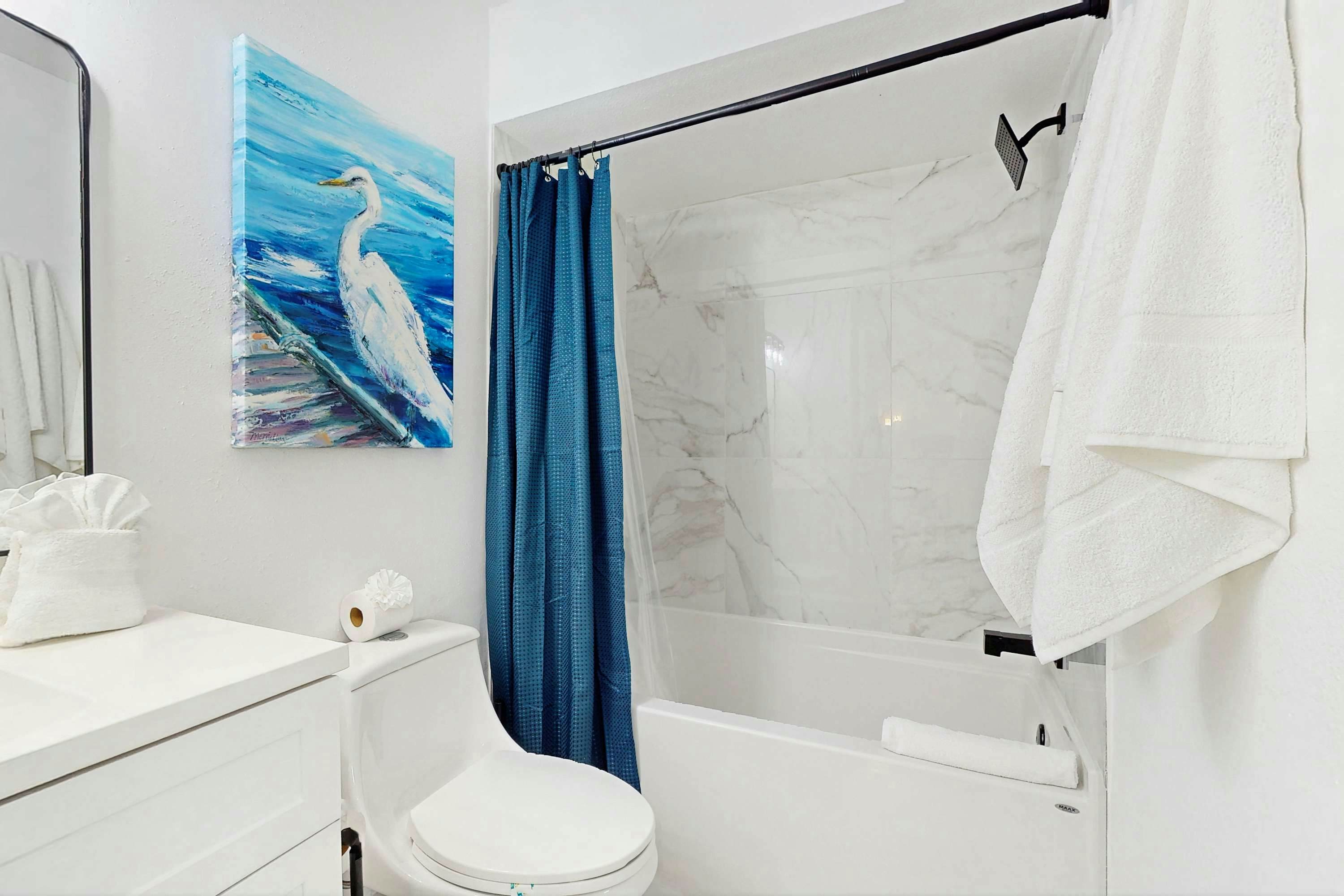 Modern dog friendly townhome close to the Gulf and beaches shopping and dining