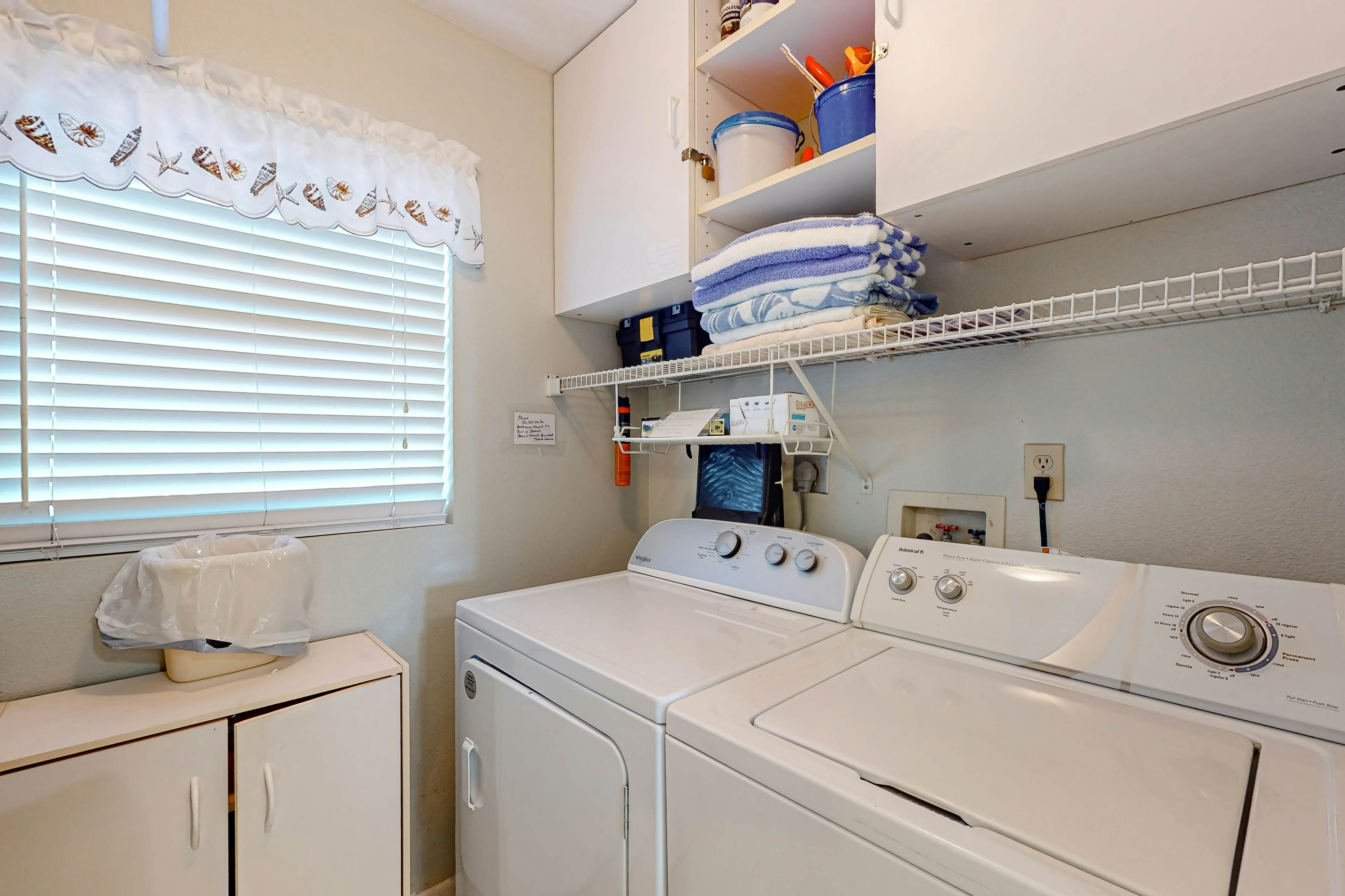 Updated Condo in Boca Ciega Bay Resort w/ Pool & Hot Tub - On Intracoastal