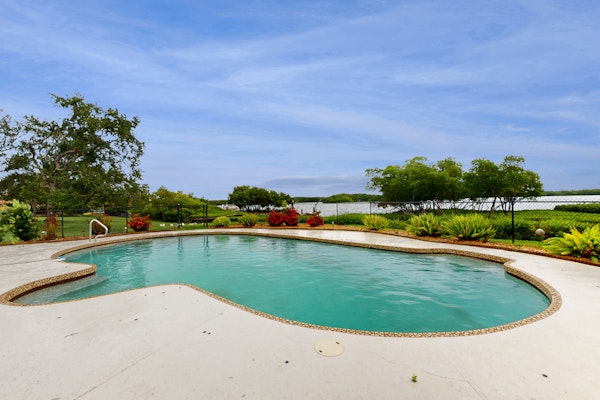 Harbor Isle Waterfront Retreat Home Office and Private Pool Kayaks and Canoe