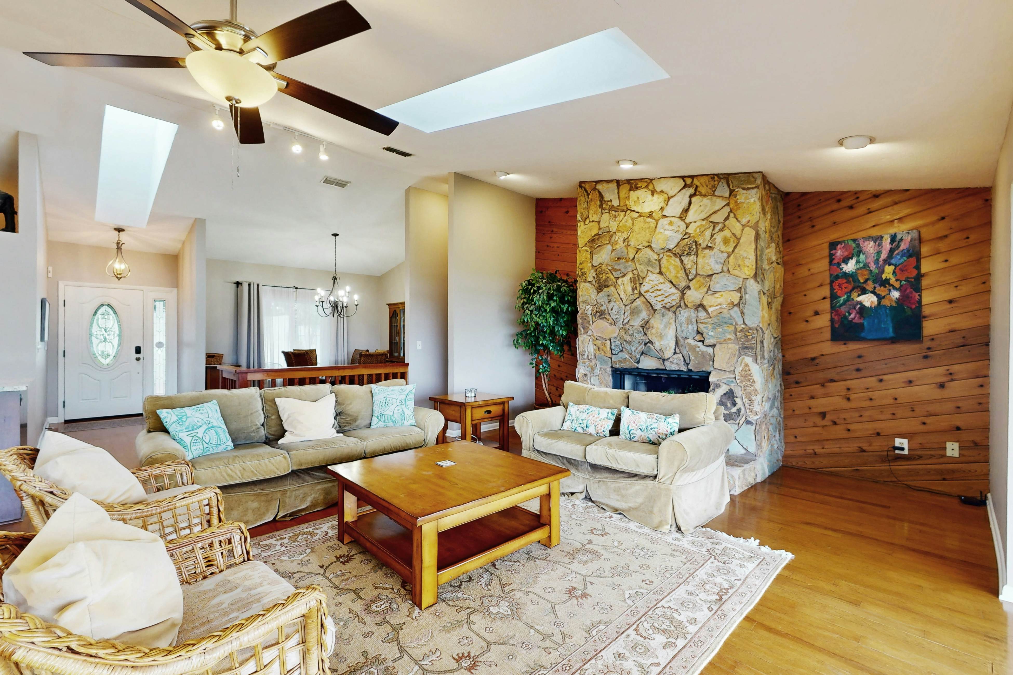 Harbor Isle Waterfront Retreat | Home Office & Private Pool | Kayaks & Canoe