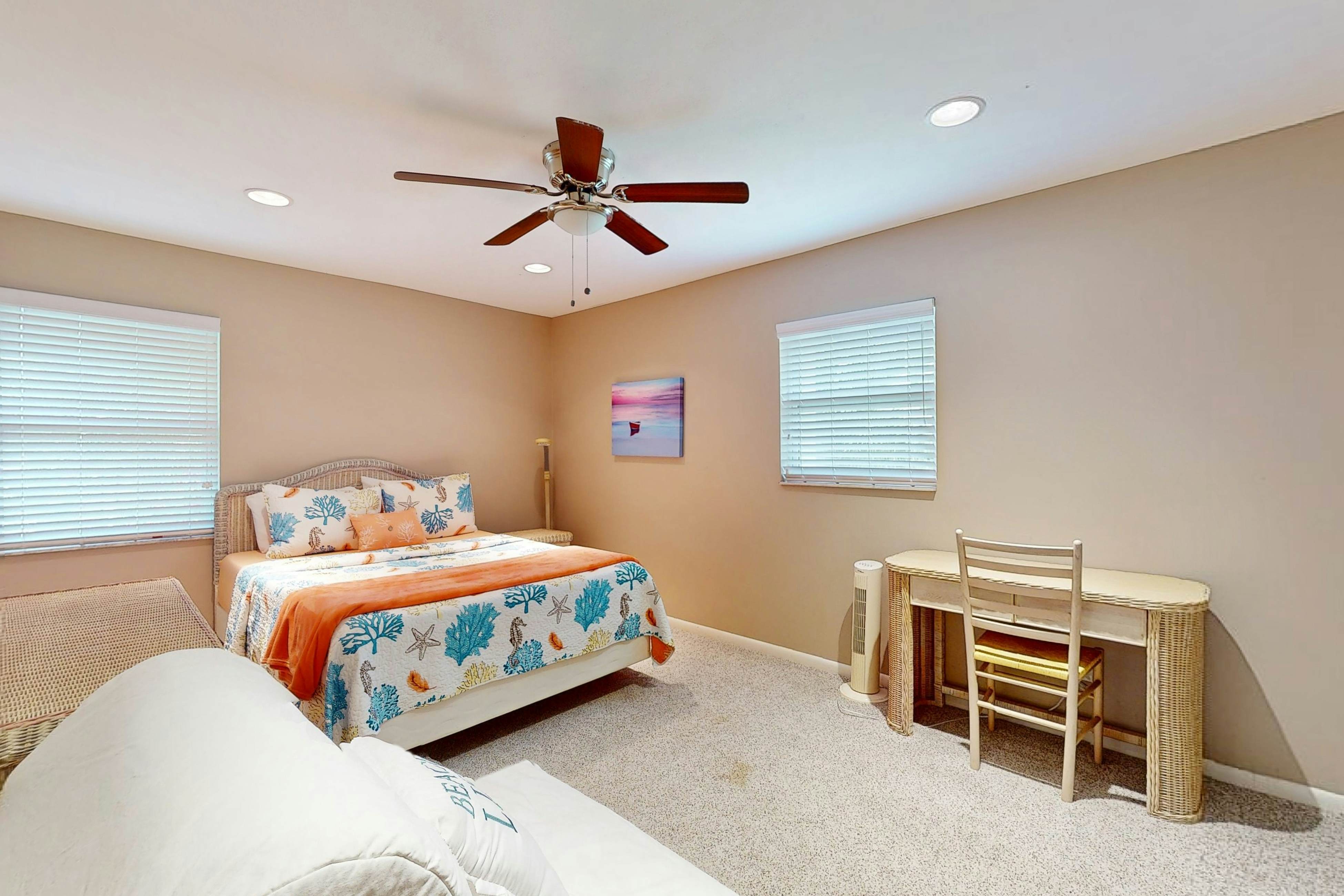 Harbor Isle Waterfront Retreat | Home Office & Private Pool | Kayaks & Canoe