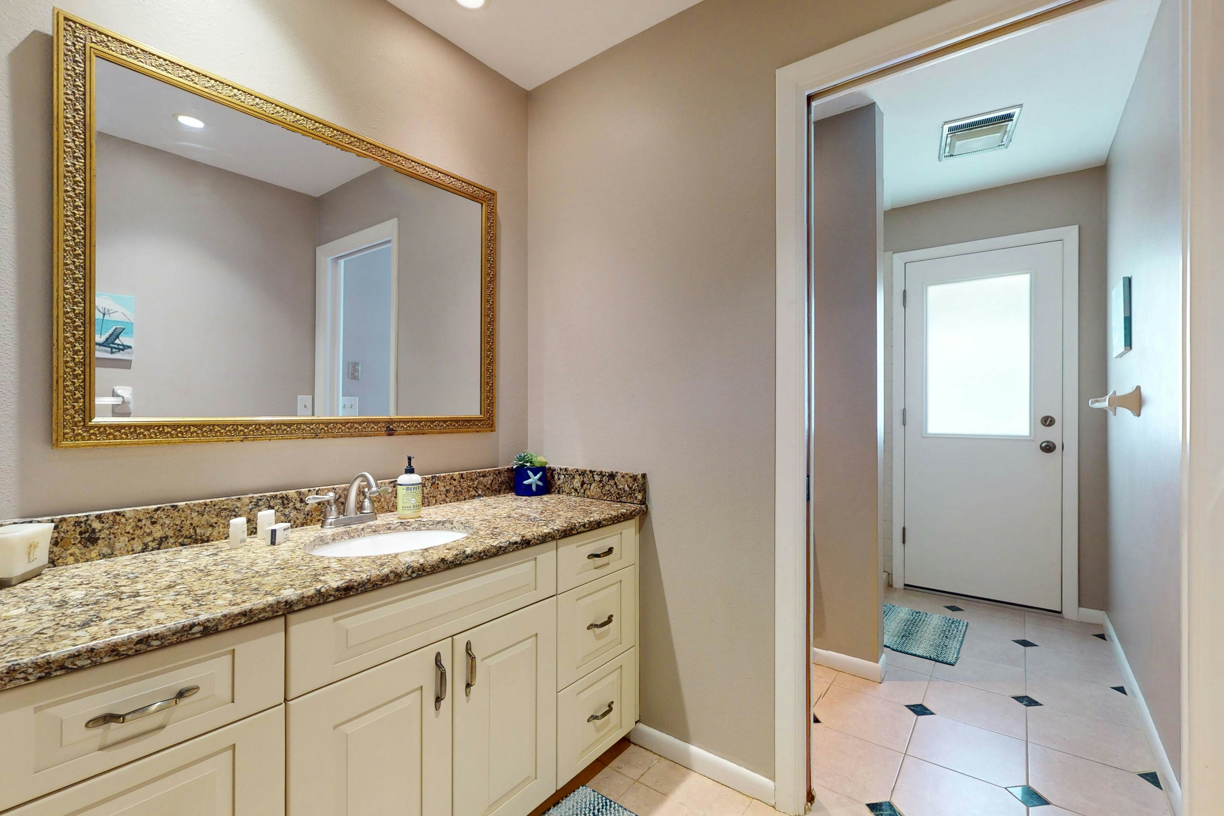 Harbor Isle Waterfront Retreat | Home Office & Private Pool | Kayaks & Canoe